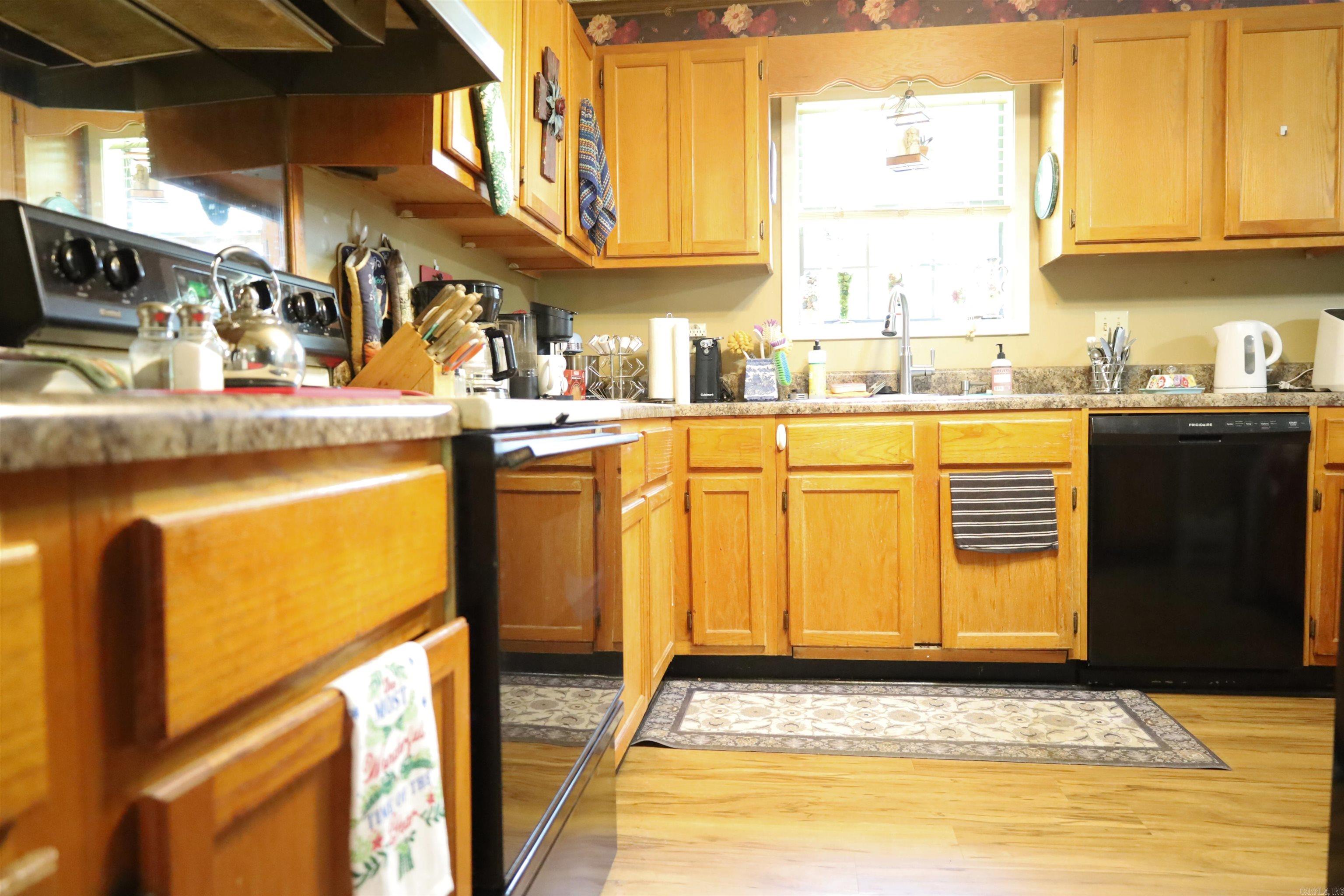 BLACKWOOD & BONE - Residential