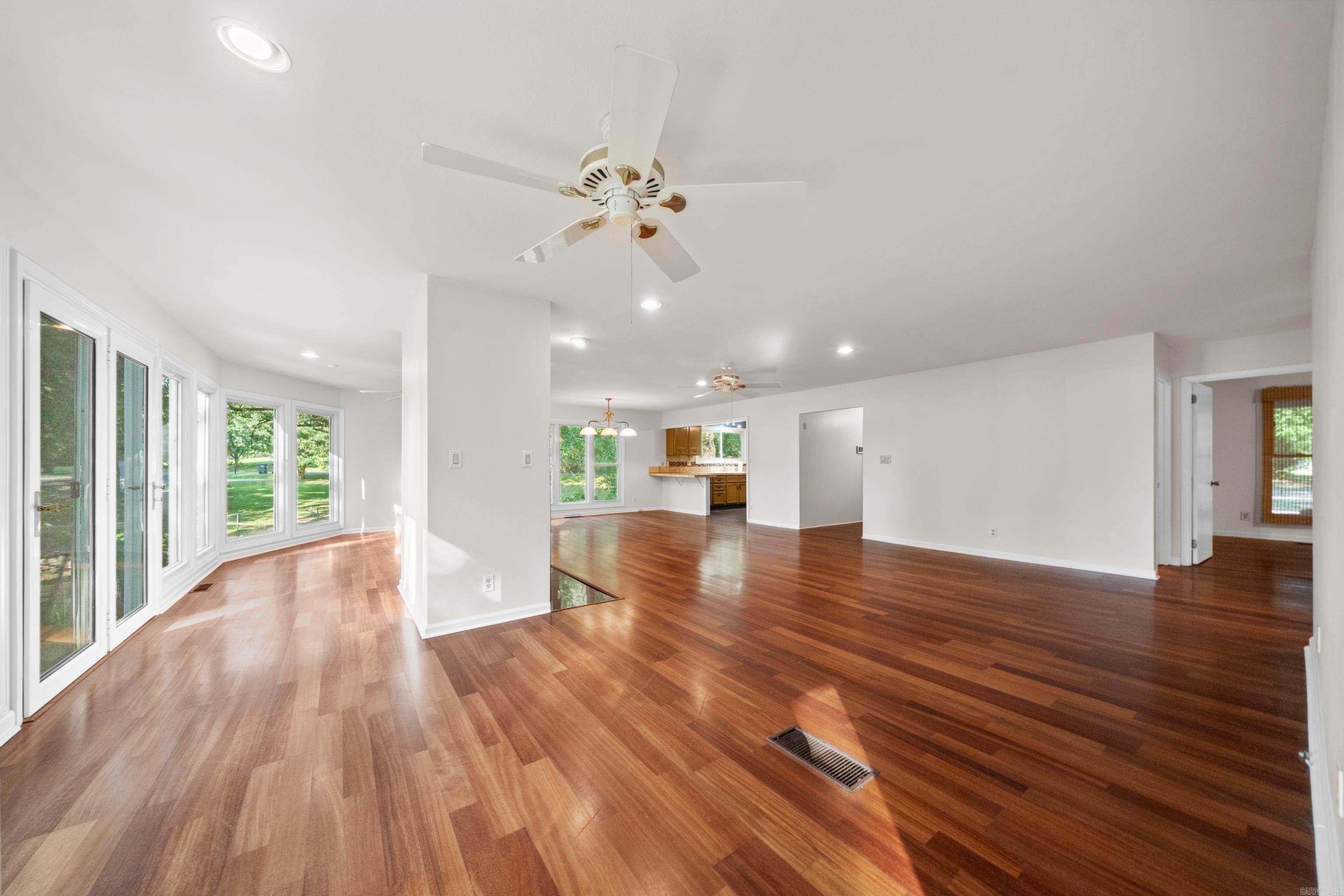 CLEVELAND SHORES - Residential