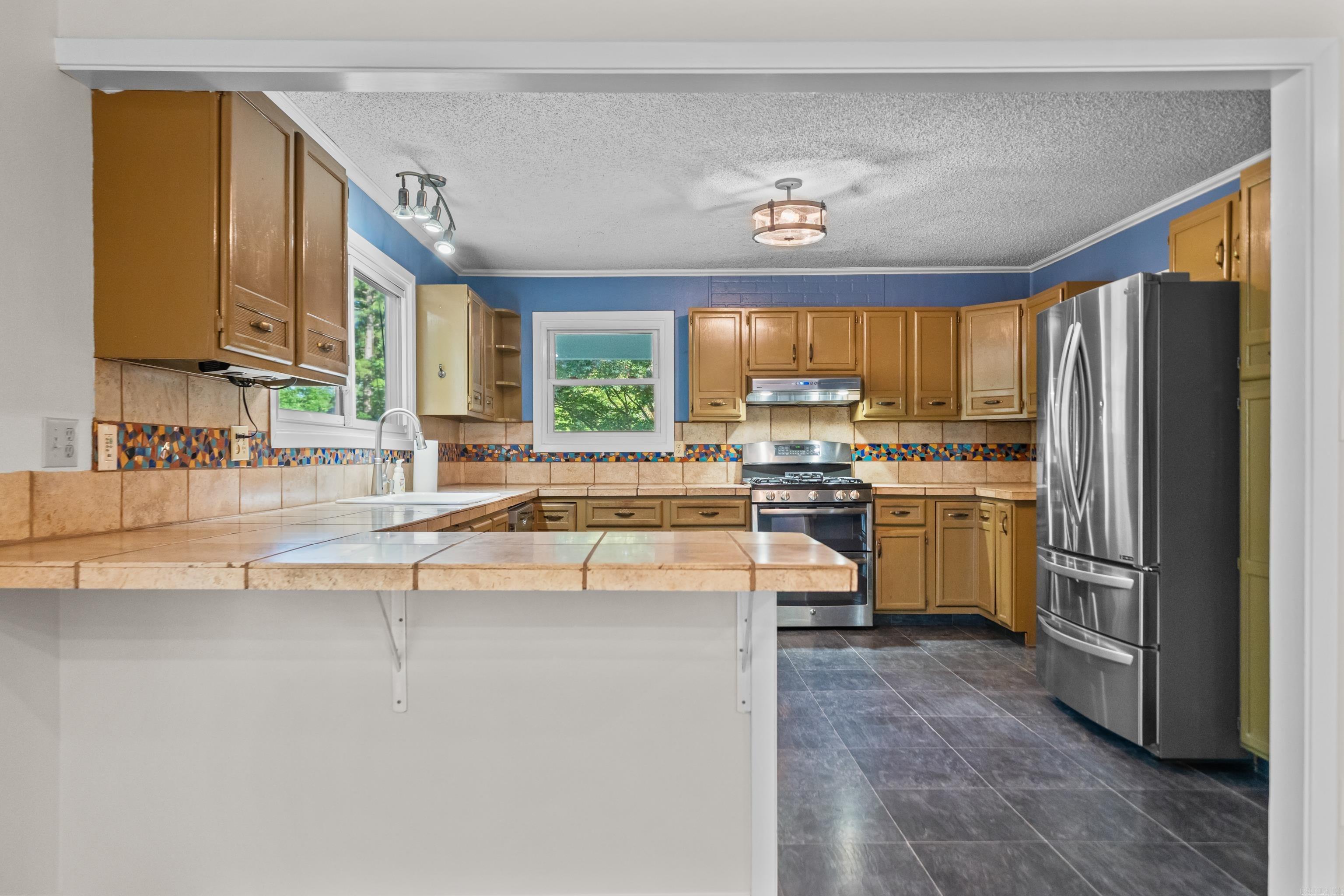CLEVELAND SHORES - Residential