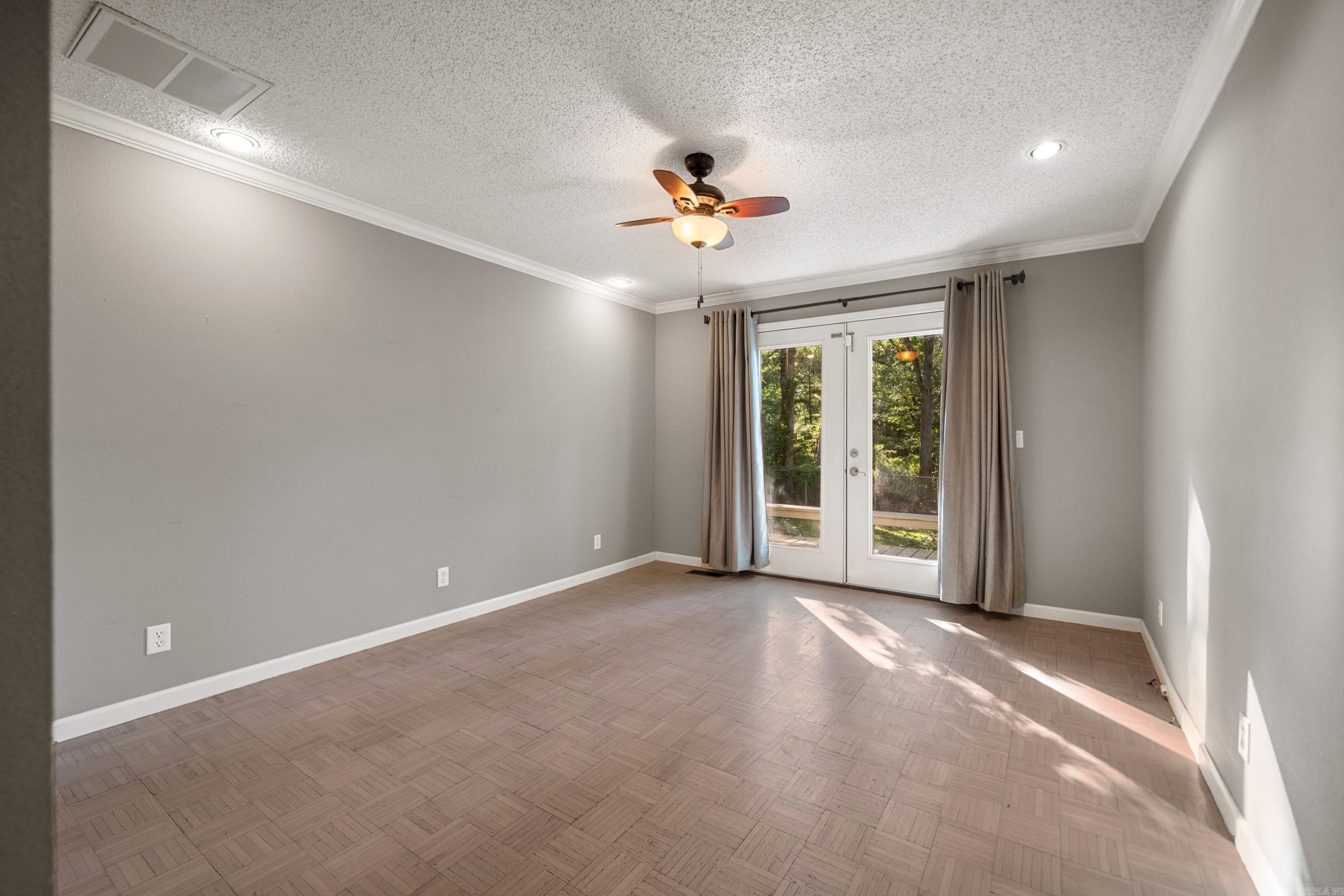 CLEVELAND SHORES - Residential