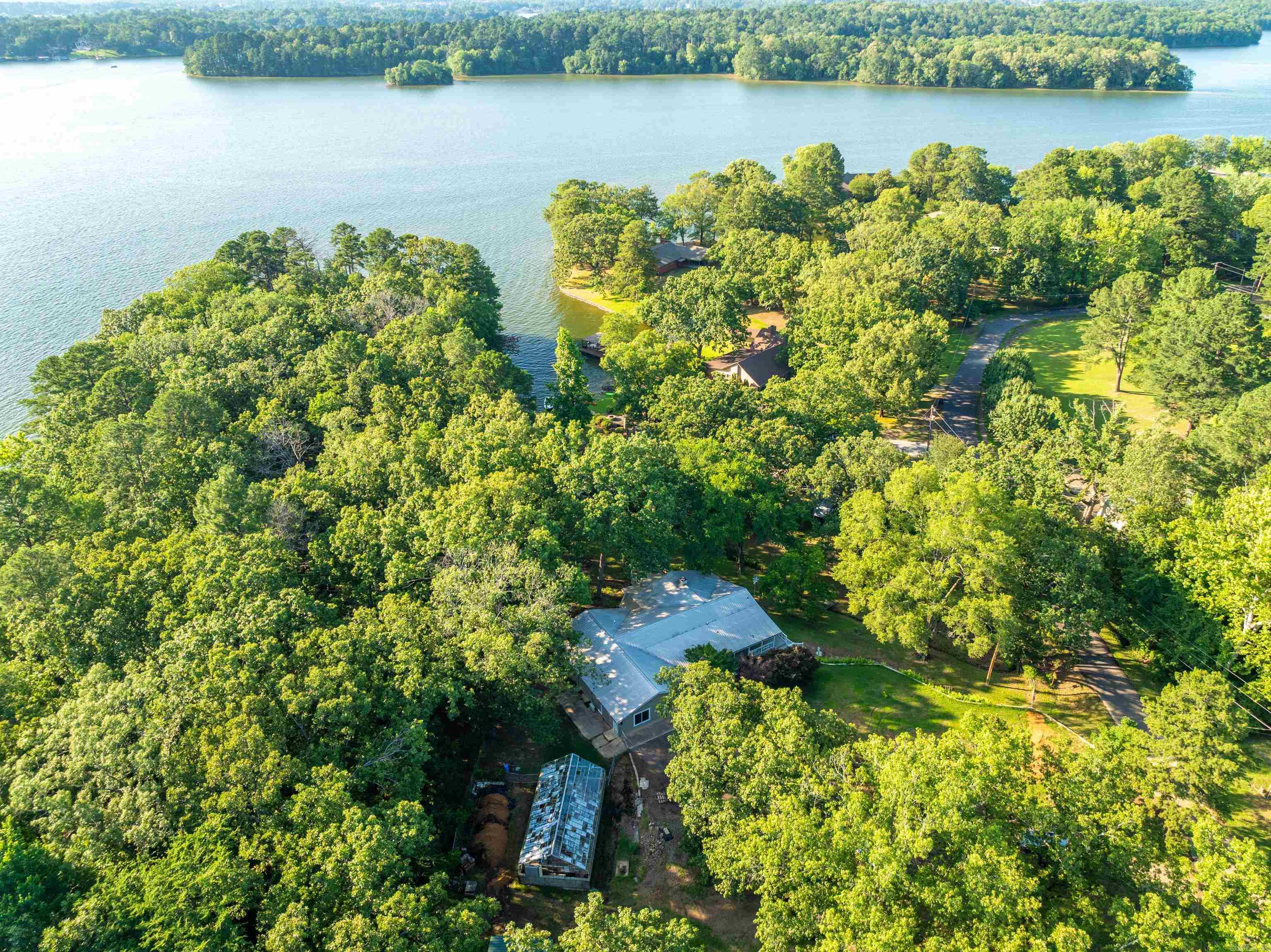 CLEVELAND SHORES - Residential