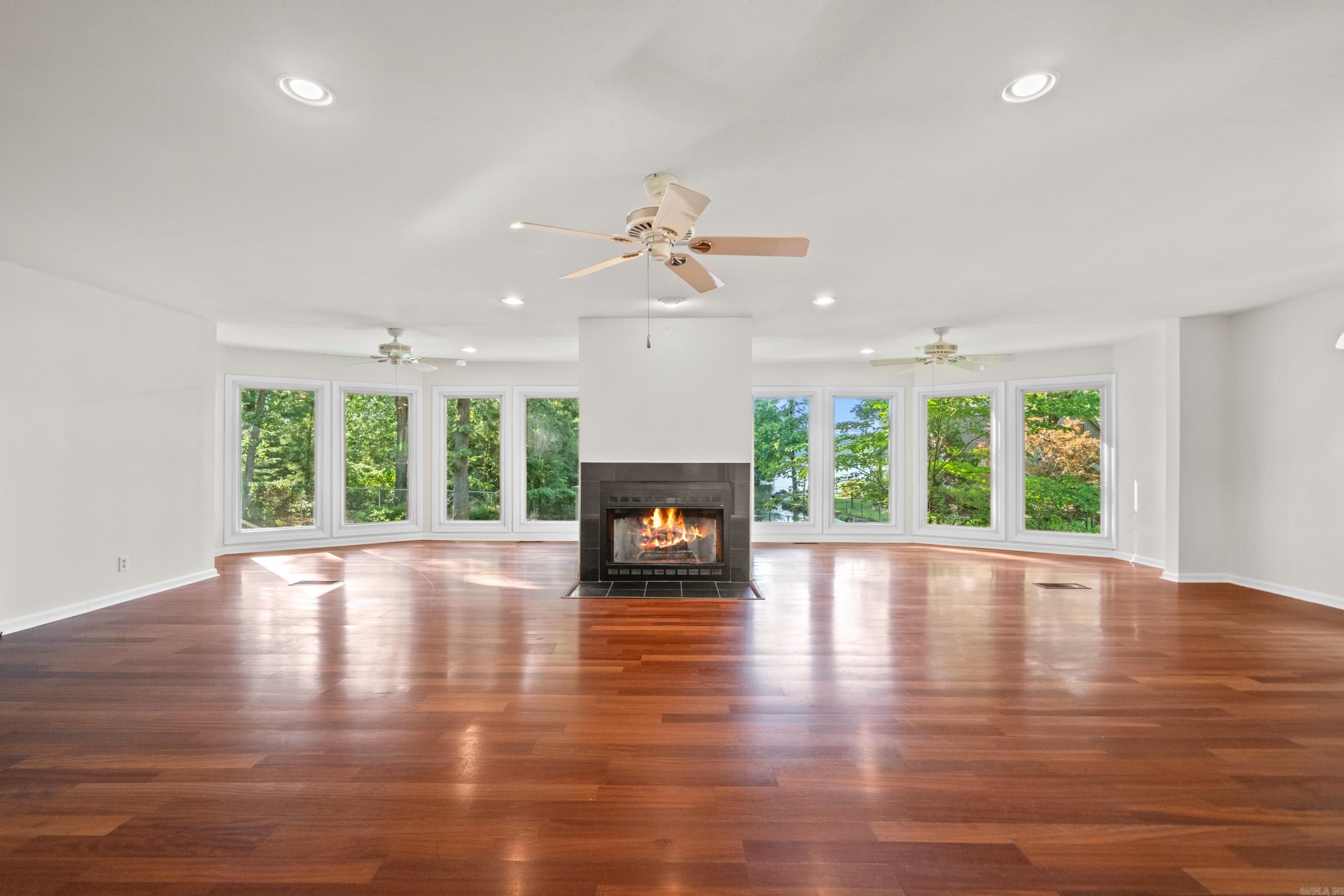 CLEVELAND SHORES - Residential