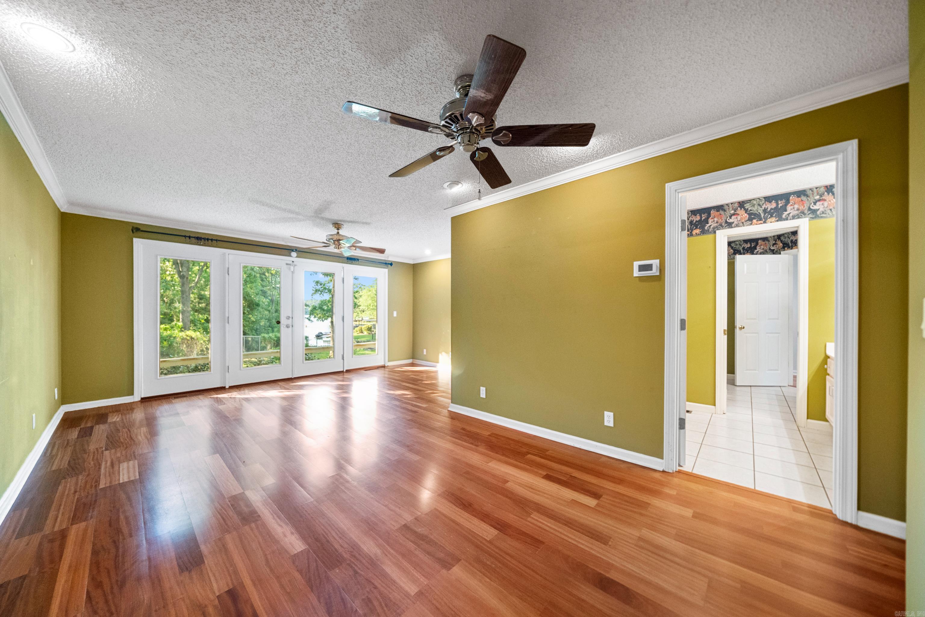 CLEVELAND SHORES - Residential