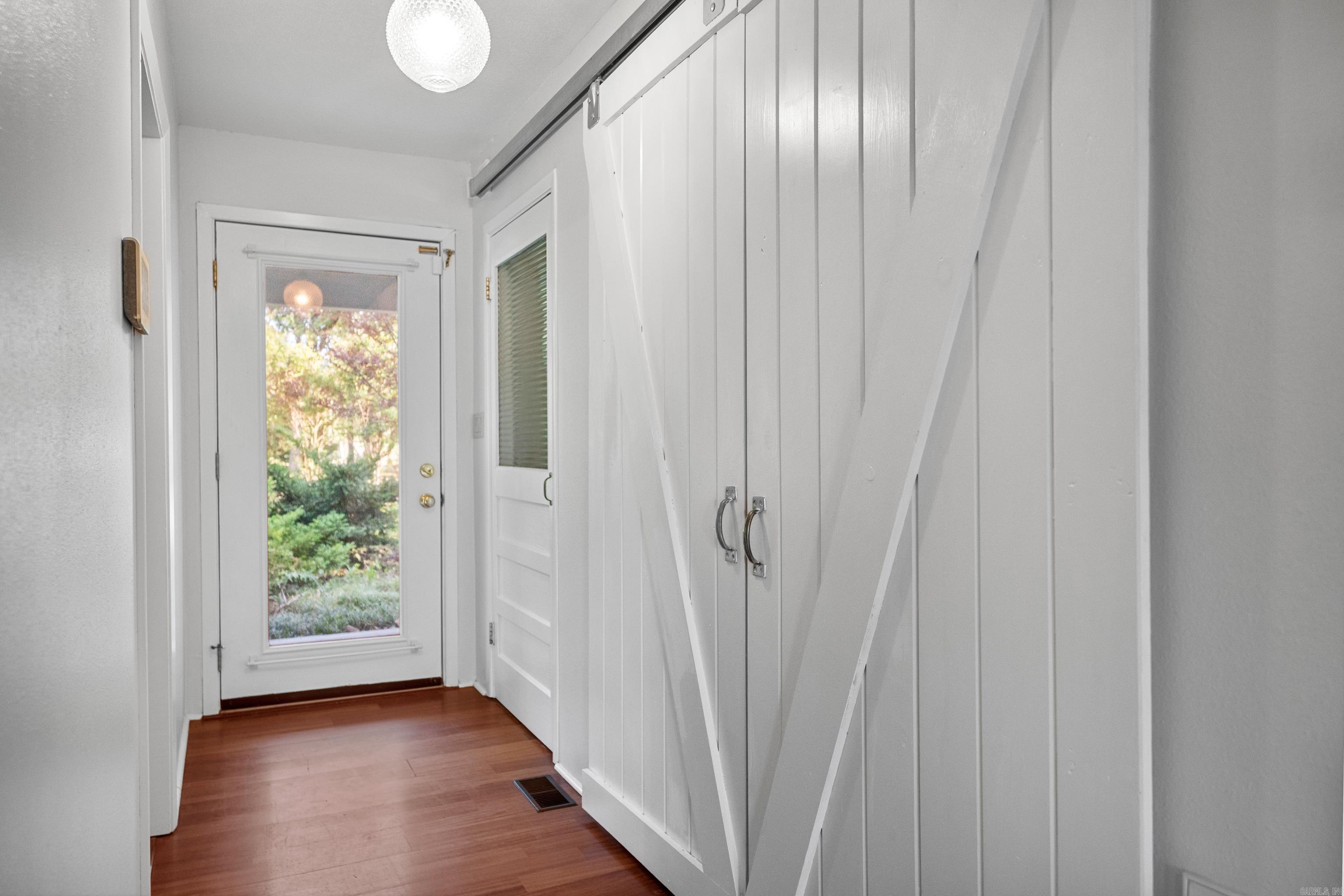 CLEVELAND SHORES - Residential