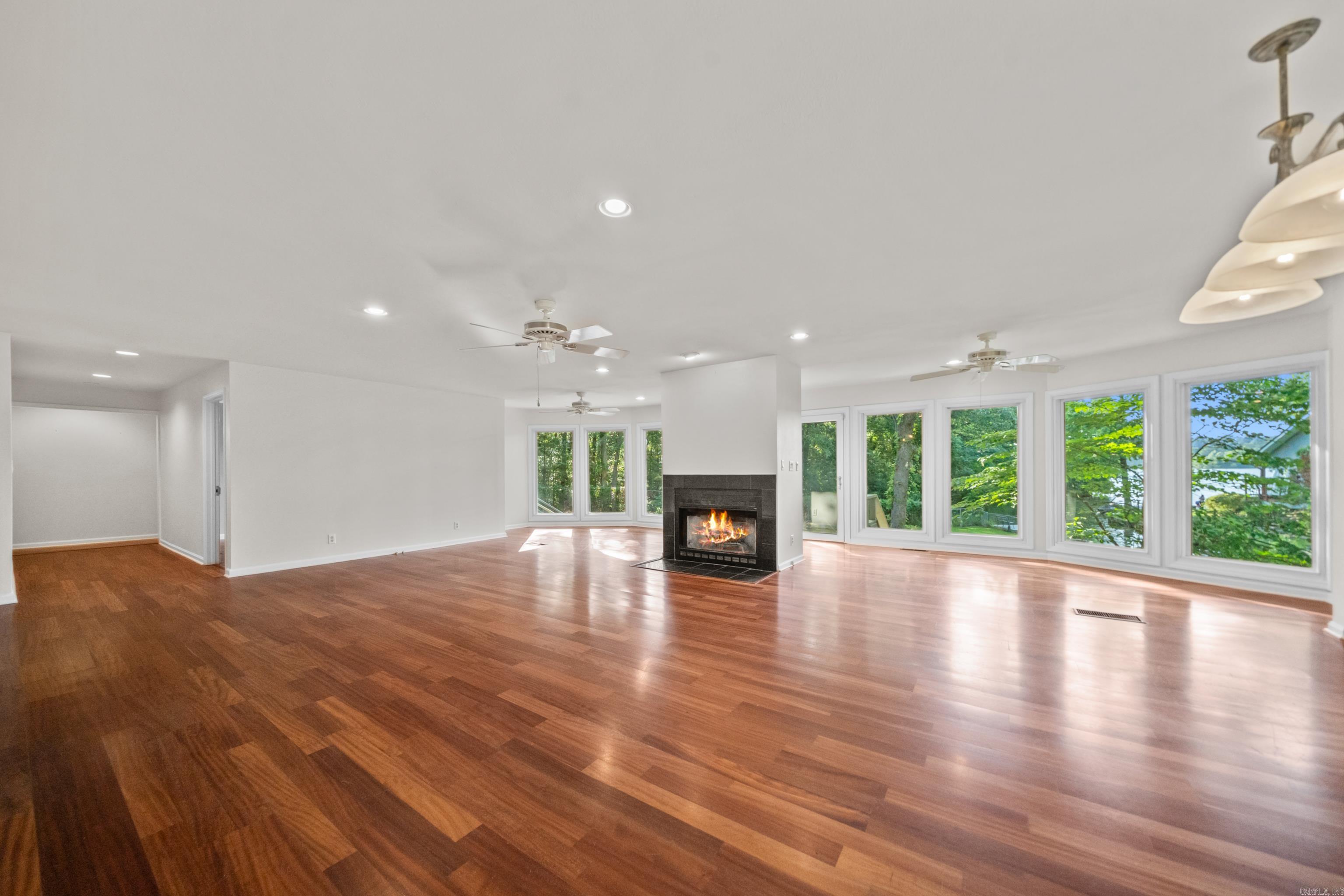 CLEVELAND SHORES - Residential