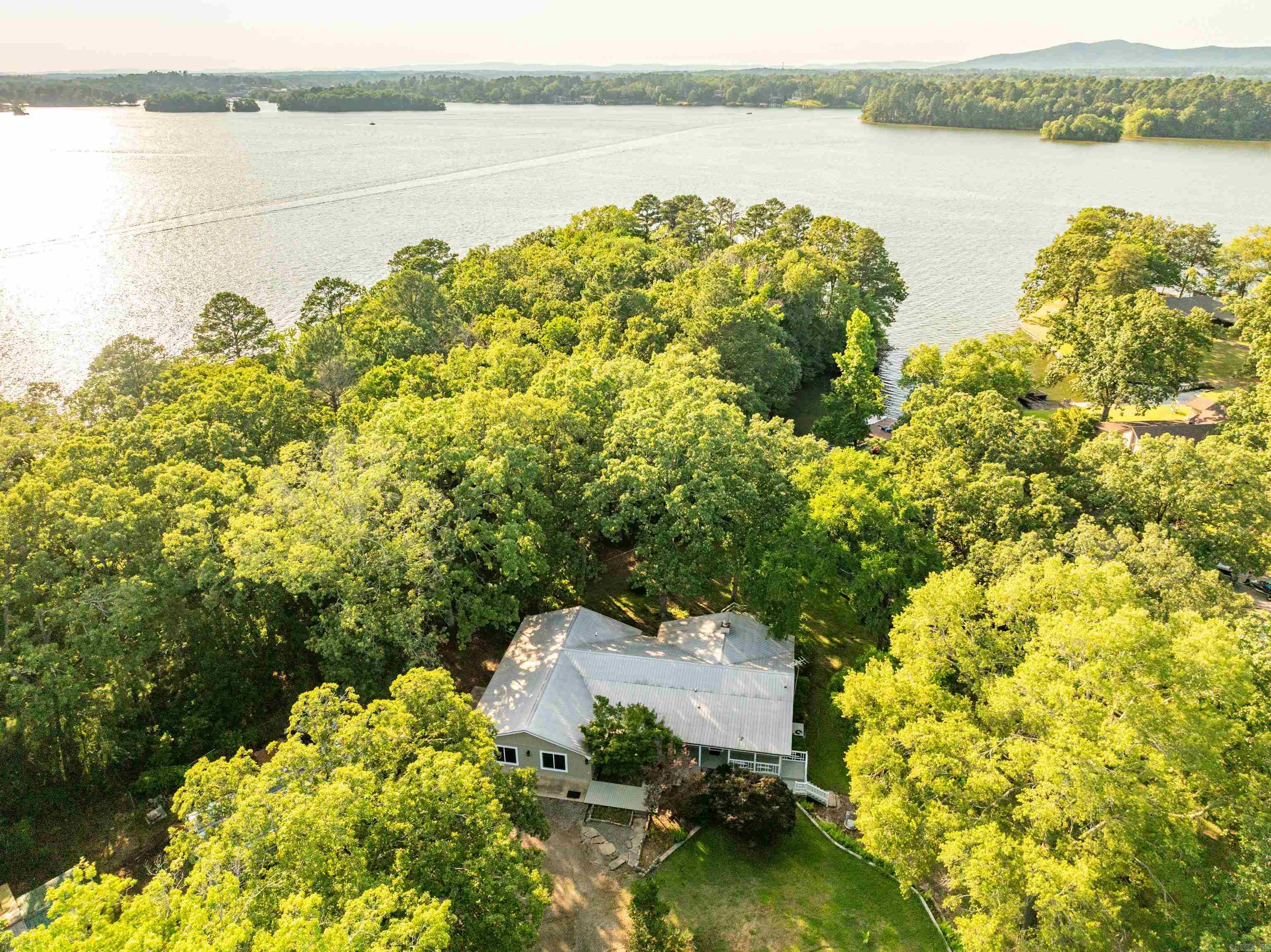 CLEVELAND SHORES - Residential