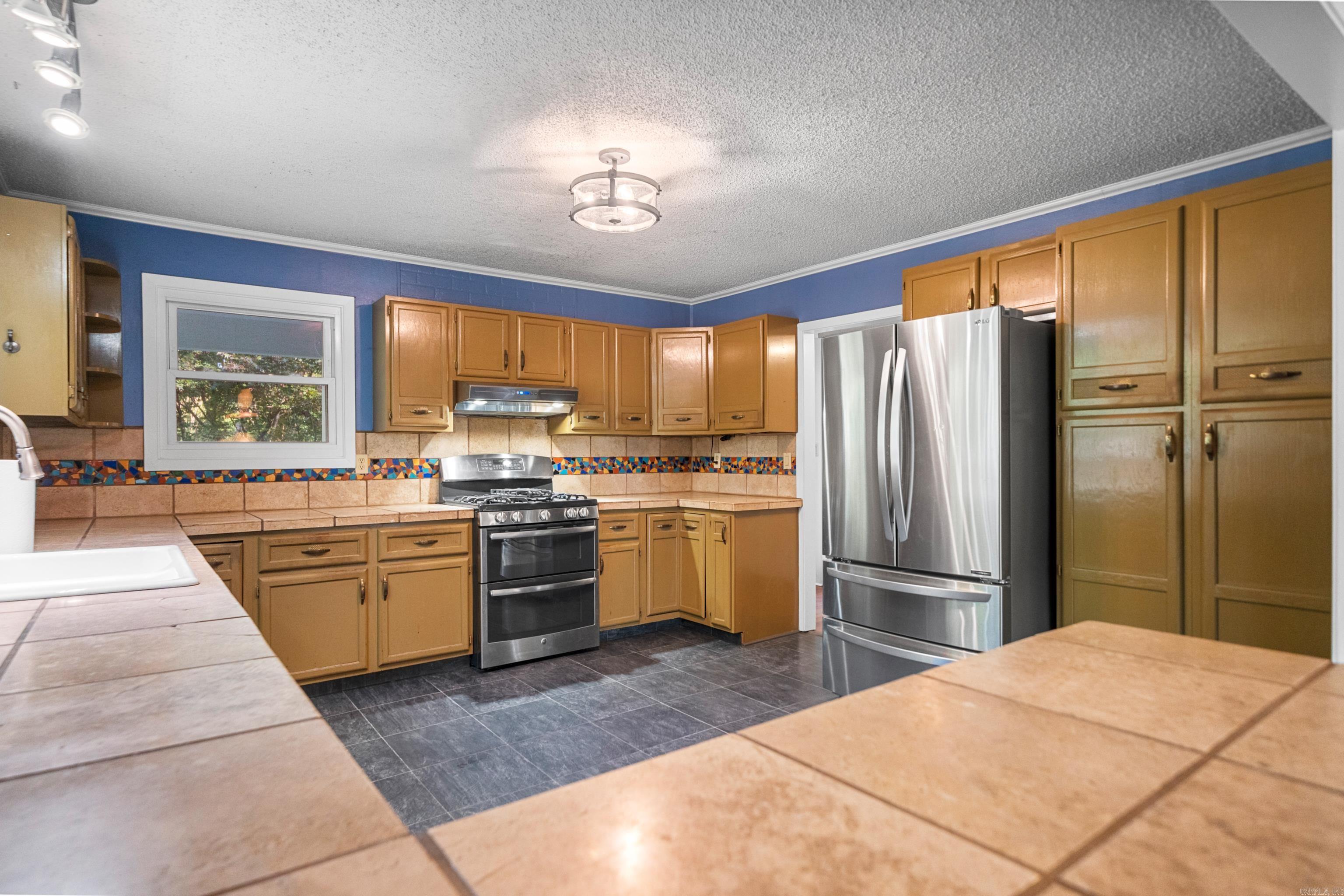 CLEVELAND SHORES - Residential