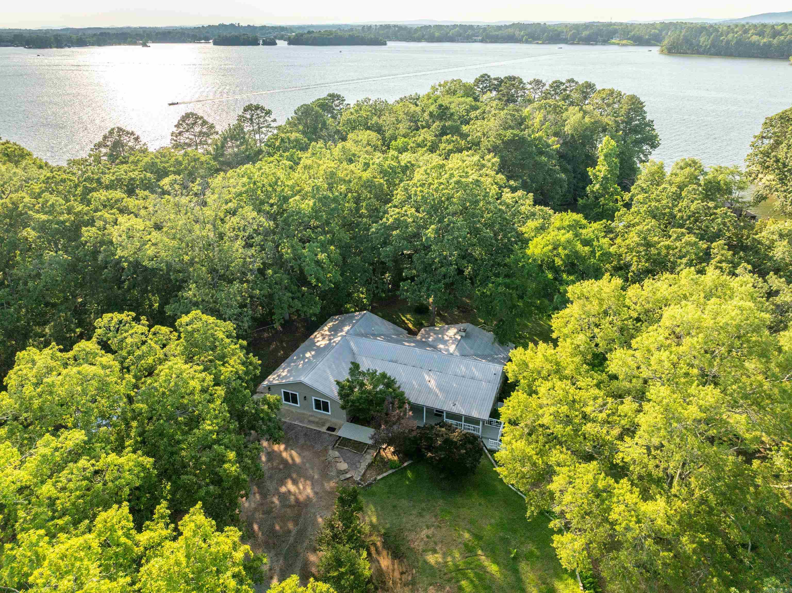 CLEVELAND SHORES - Residential