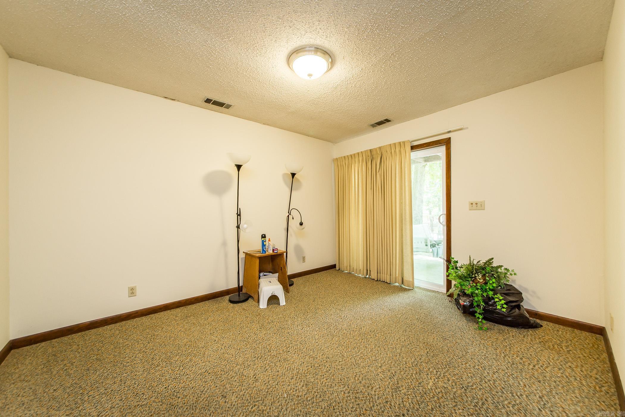 CHELSEA GLADE - Residential