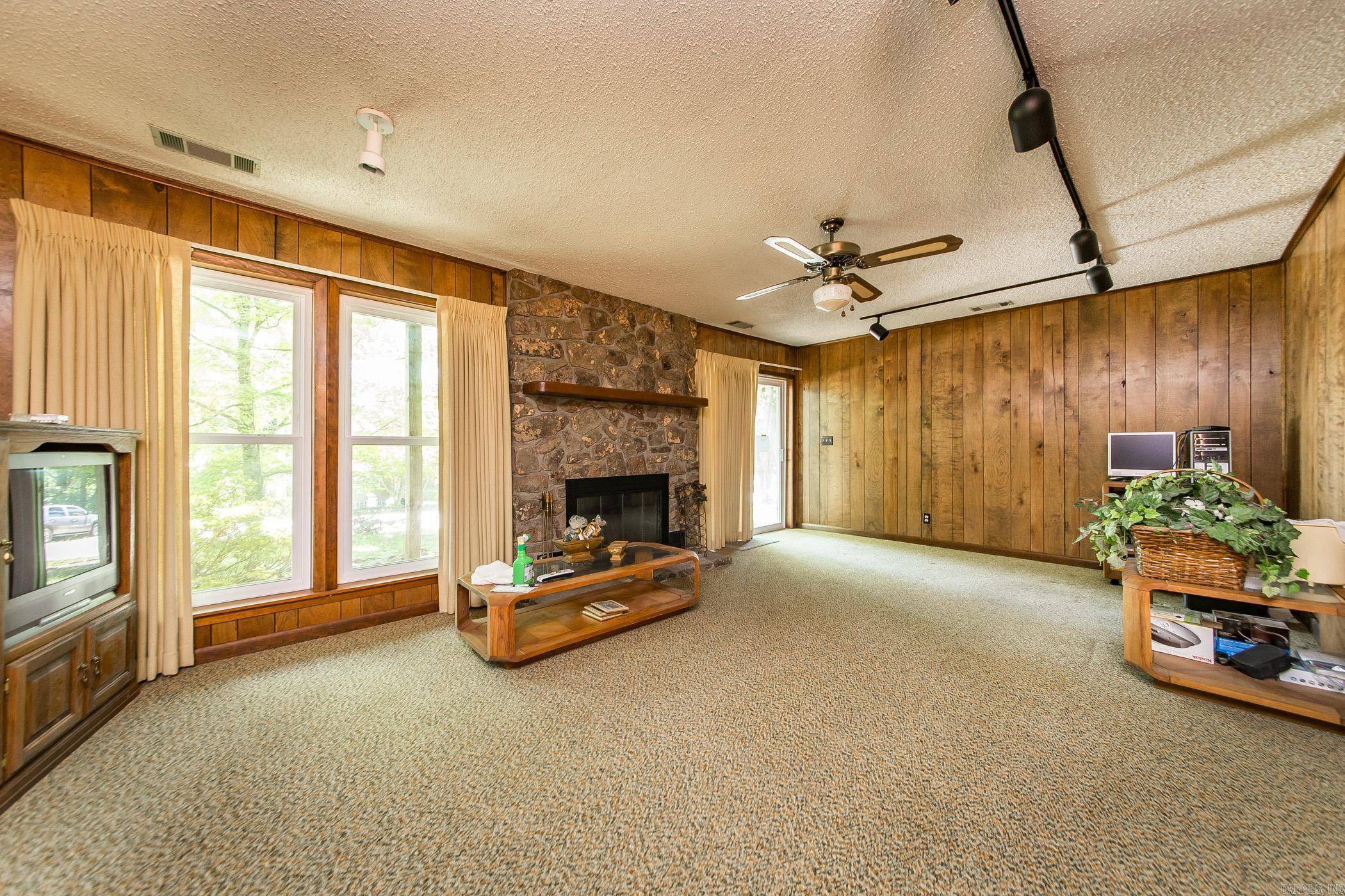 CHELSEA GLADE - Residential