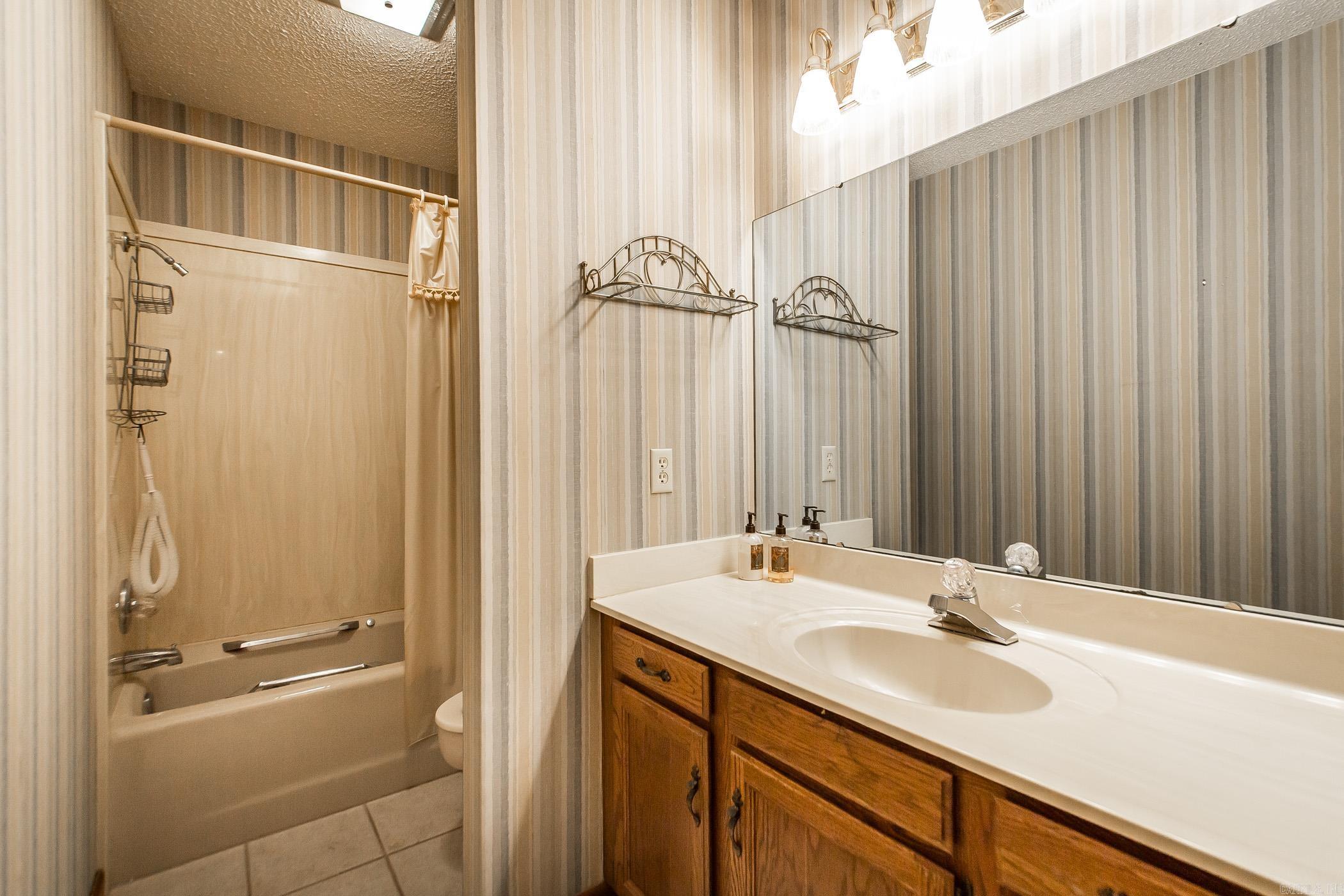 CHELSEA GLADE - Residential