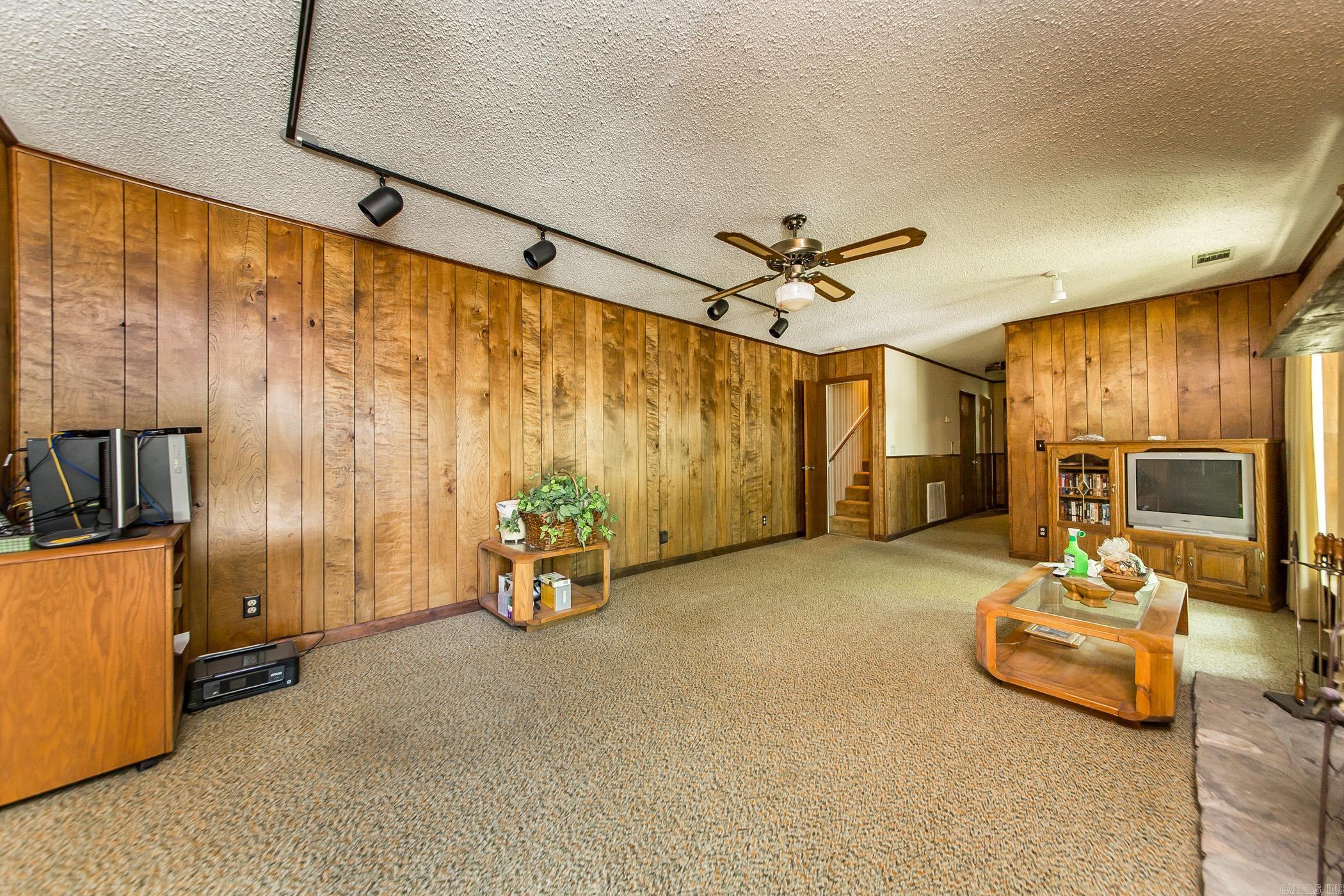 CHELSEA GLADE - Residential