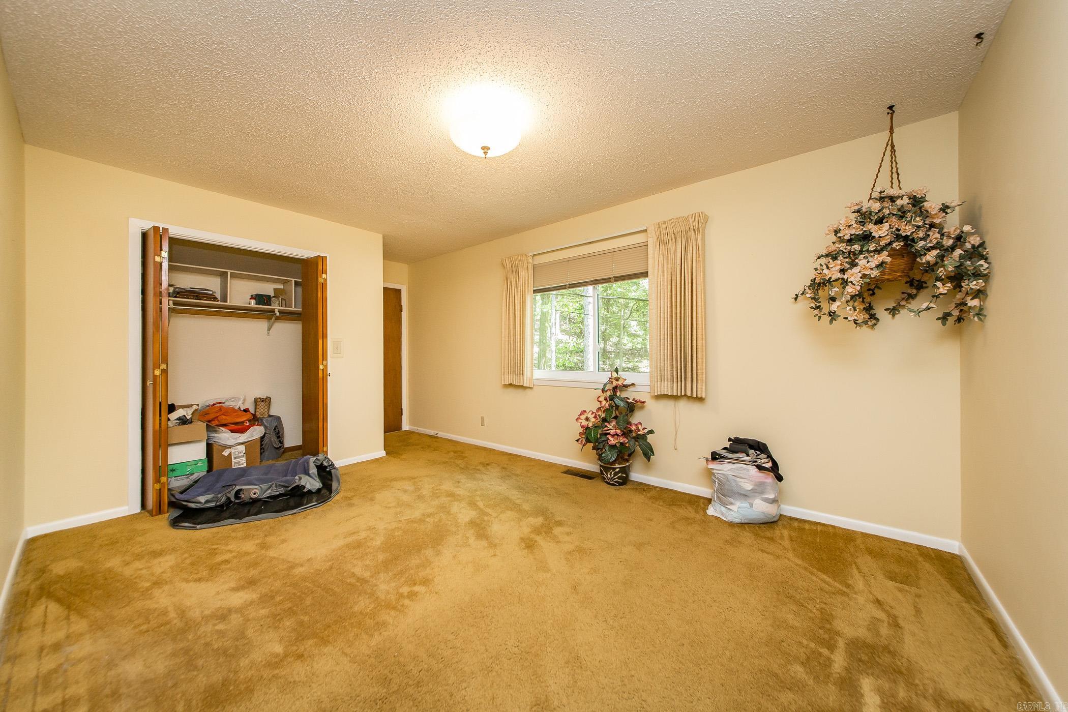 CHELSEA GLADE - Residential