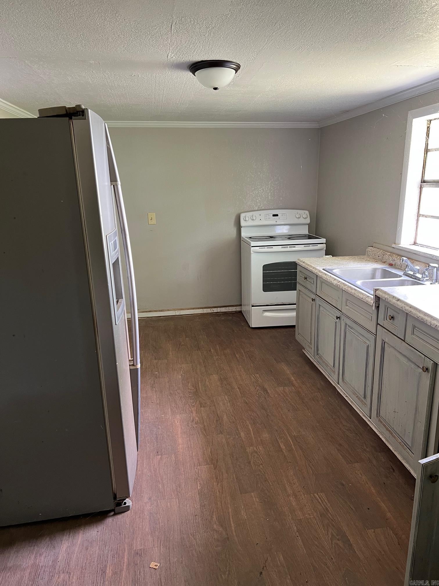 Haltoms - Residential