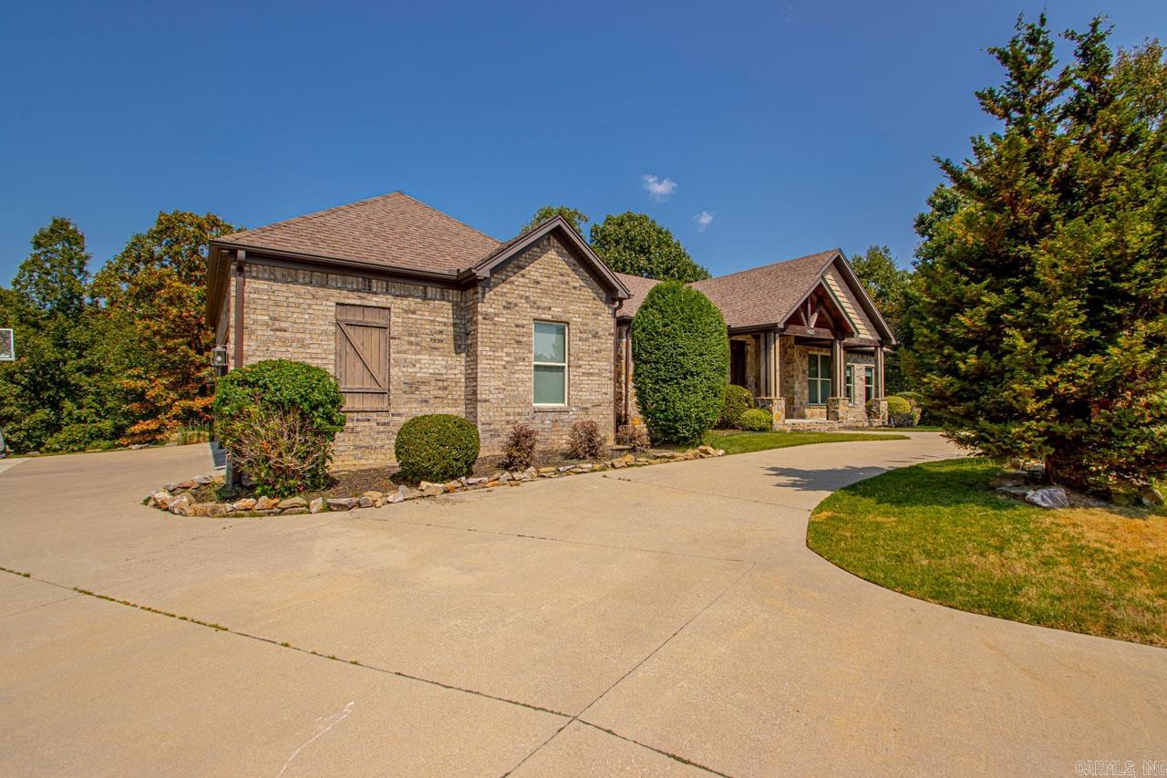 WOODLANDS EDGE - Residential