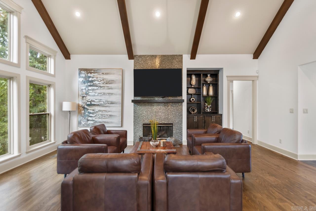 WOODLANDS EDGE - Residential