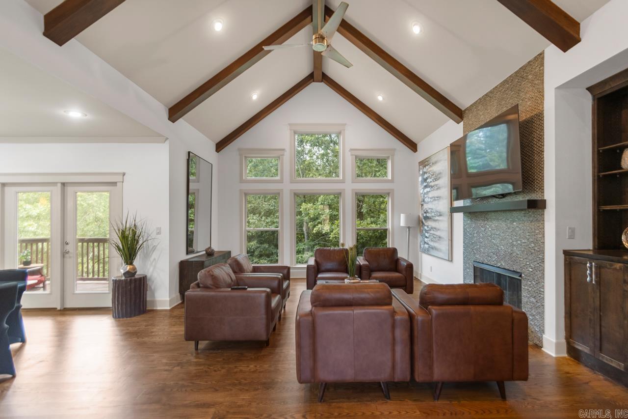 WOODLANDS EDGE - Residential
