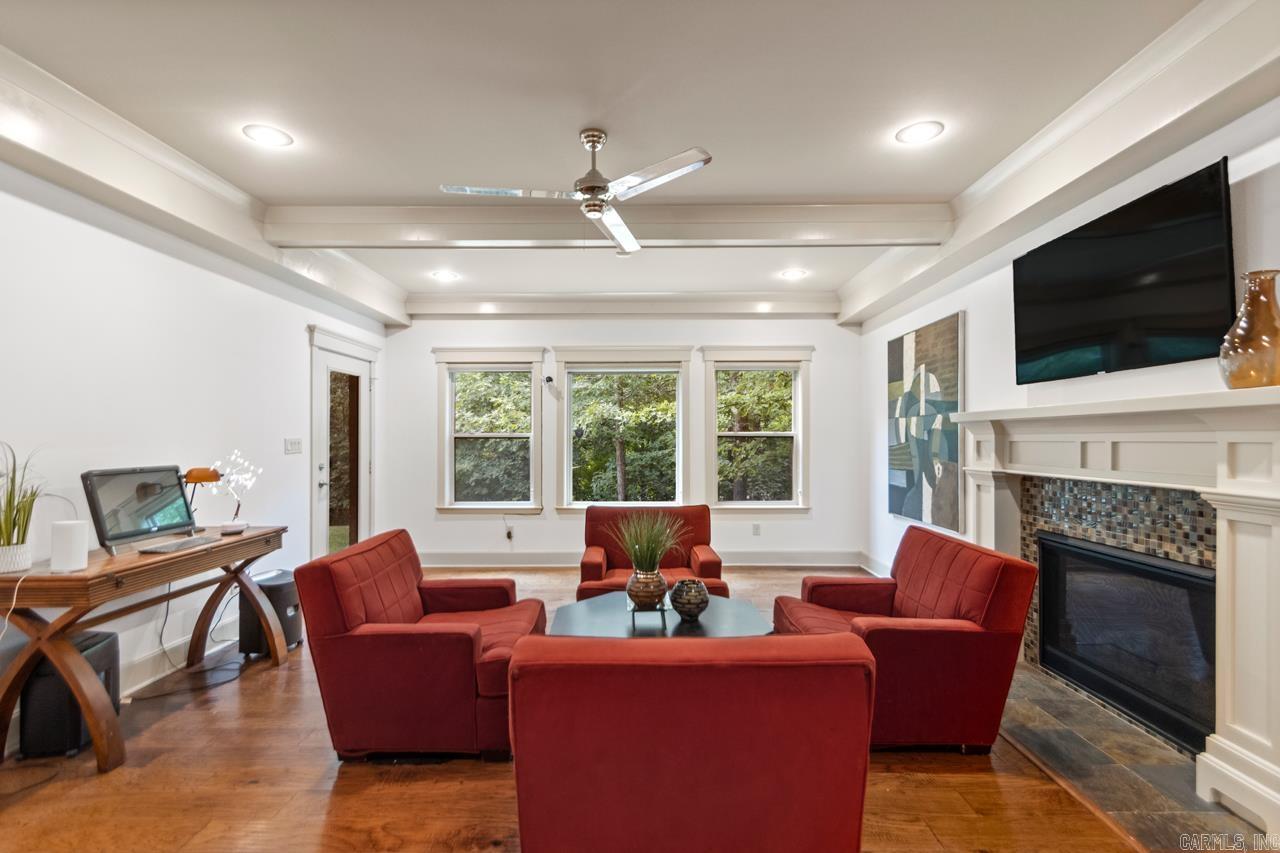 WOODLANDS EDGE - Residential