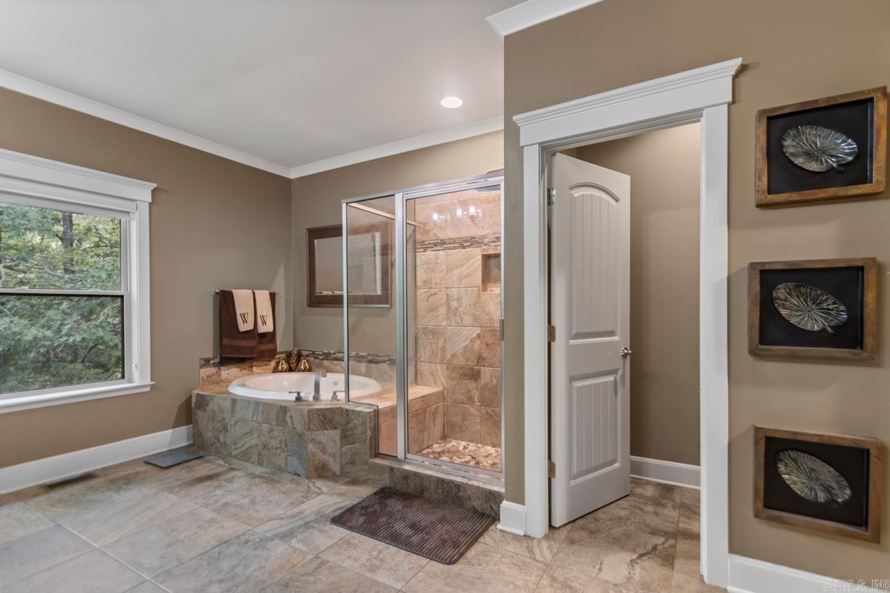 WOODLANDS EDGE - Residential