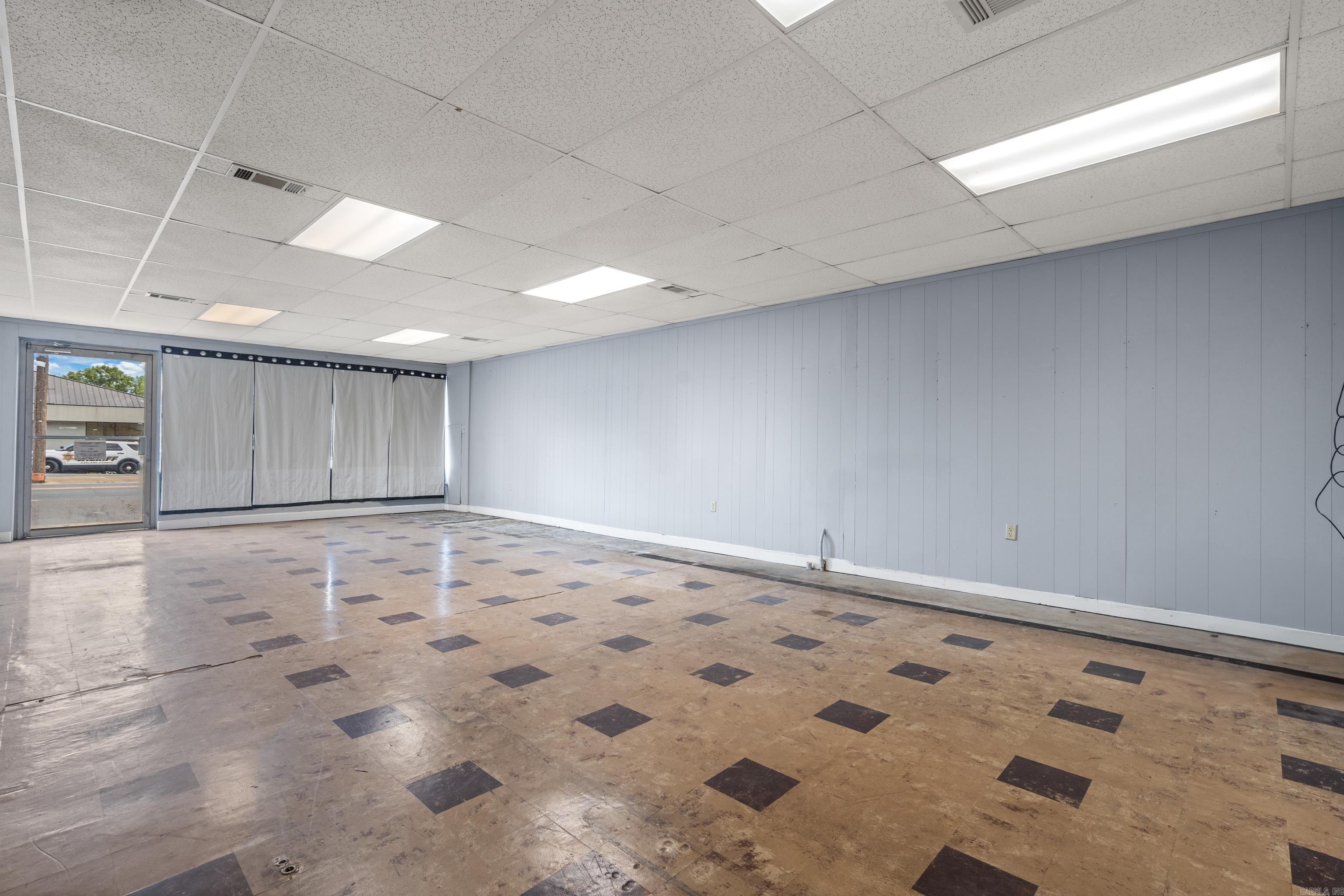 HSR BLK - Commercial Sale