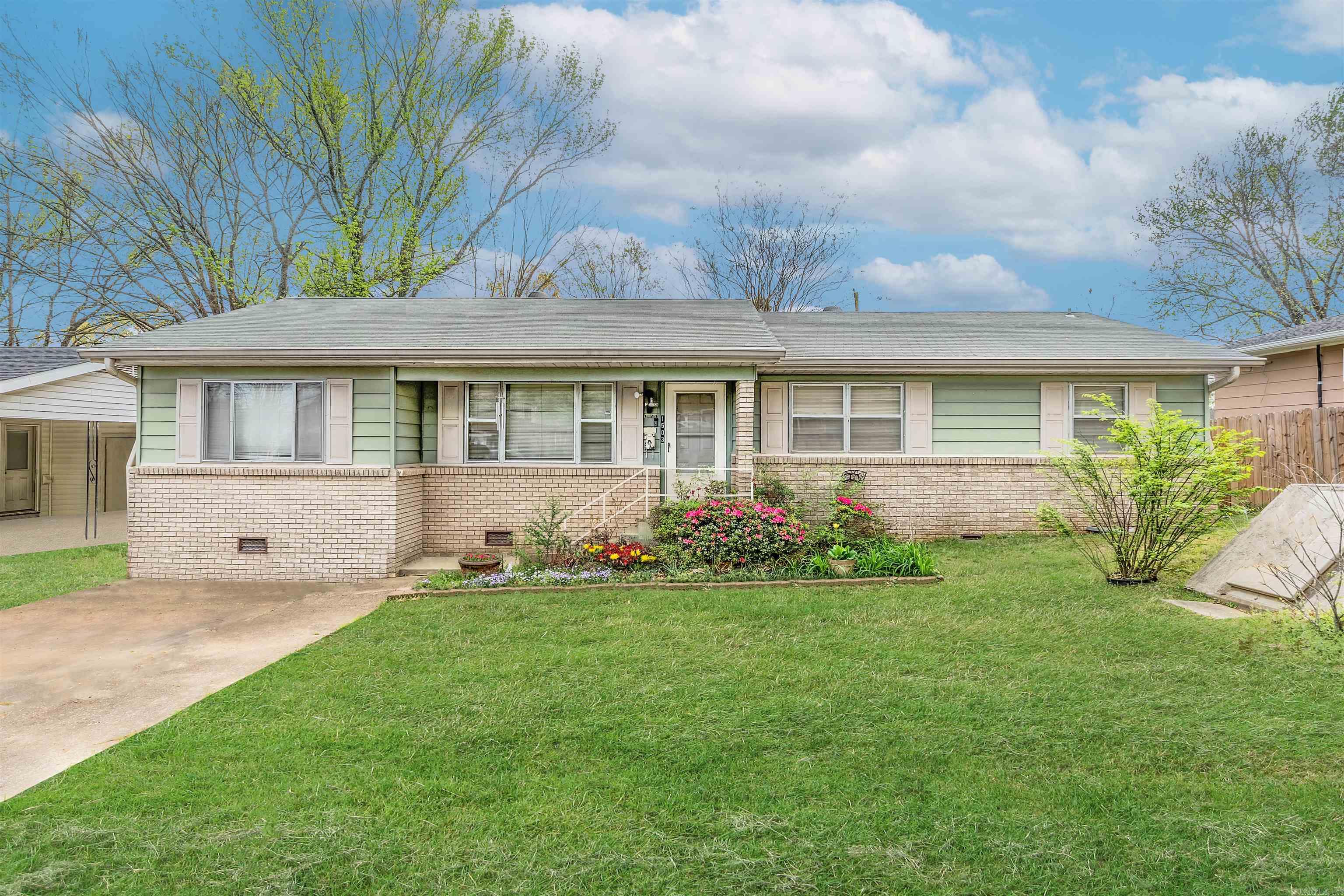 MARSHALL ROAD - Residential