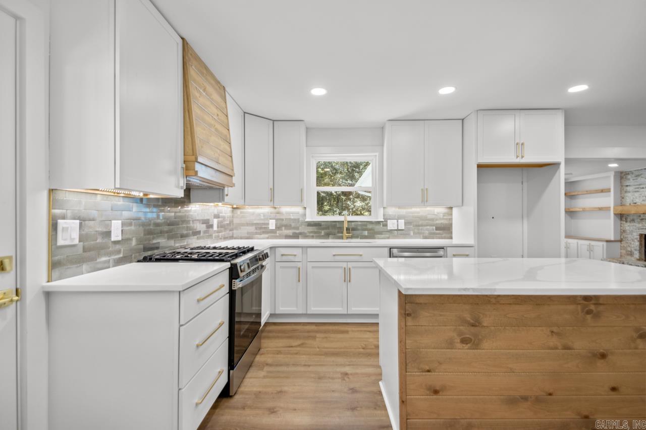 LYNNWOOD ACRES - Residential