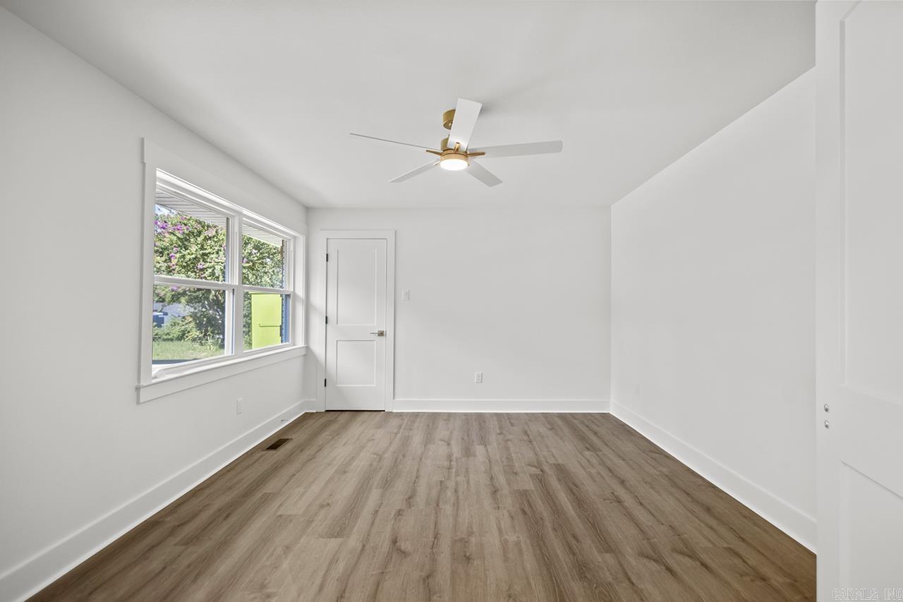 LYNNWOOD ACRES - Residential