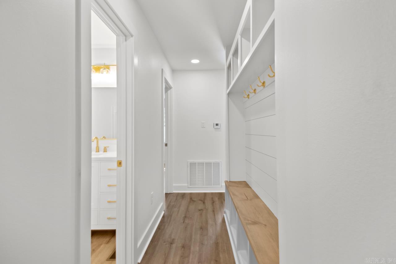 LYNNWOOD ACRES - Residential