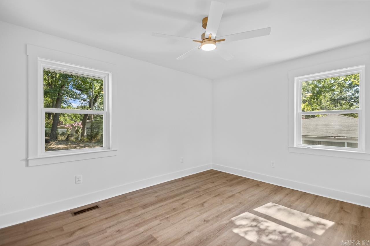 LYNNWOOD ACRES - Residential