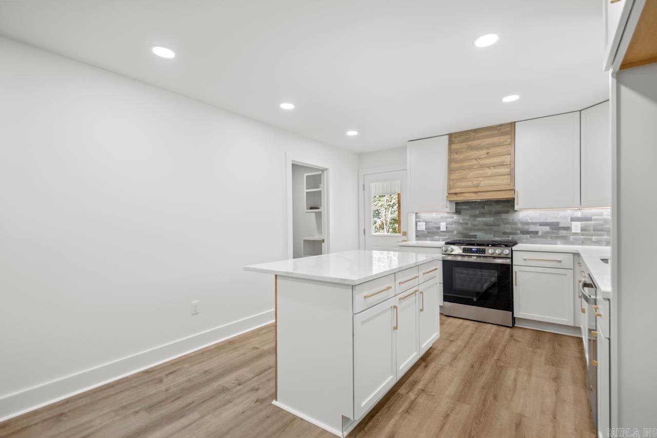 LYNNWOOD ACRES - Residential