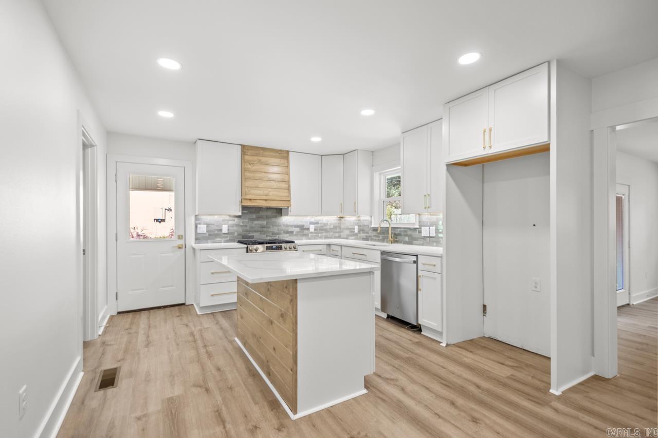 LYNNWOOD ACRES - Residential