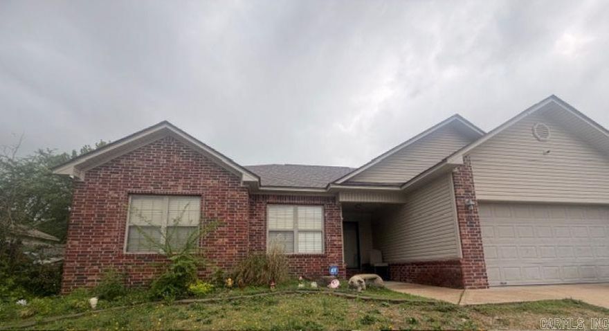 HAMILTON PARK SUBDIVISION! This home offers a functional layout and a chance to add your own personal touches. Located in a desirable area, it provides both comfort and convenience. Property is being sold as-is and is subject to lender approval