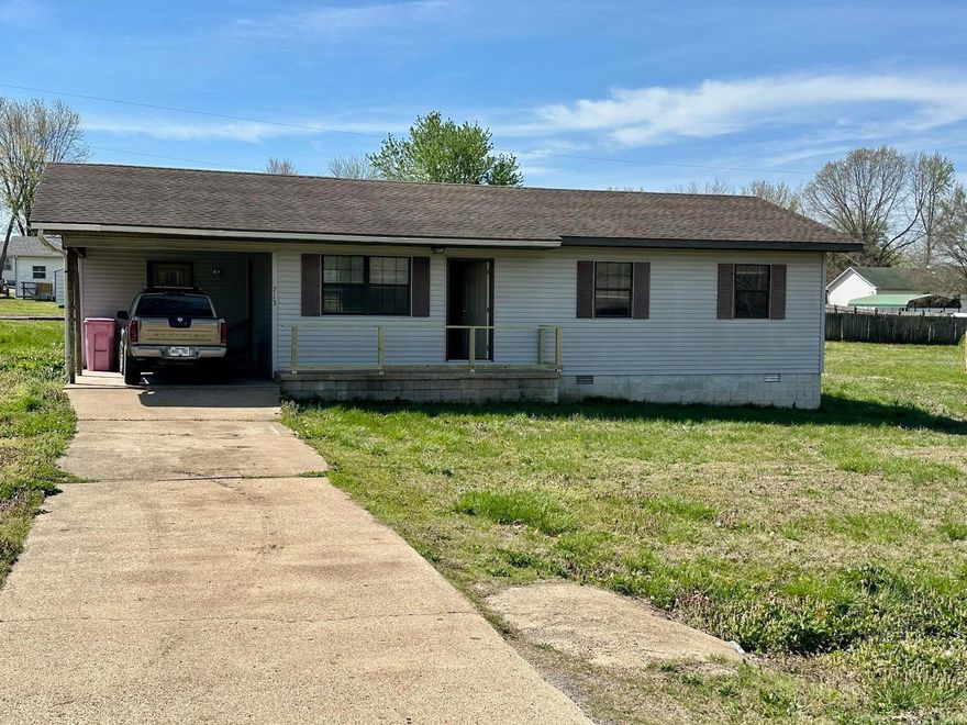 3 bed/1 bath home with new roof, new paint, and new flooring.