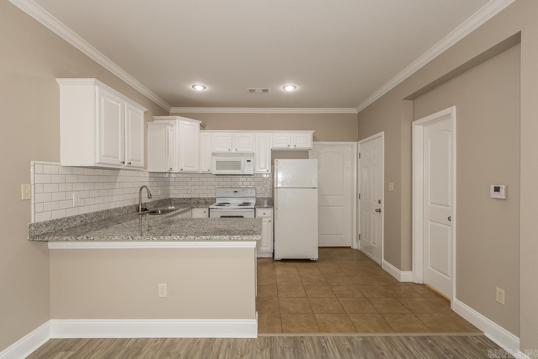 CAMRY COURT - Residential Lease