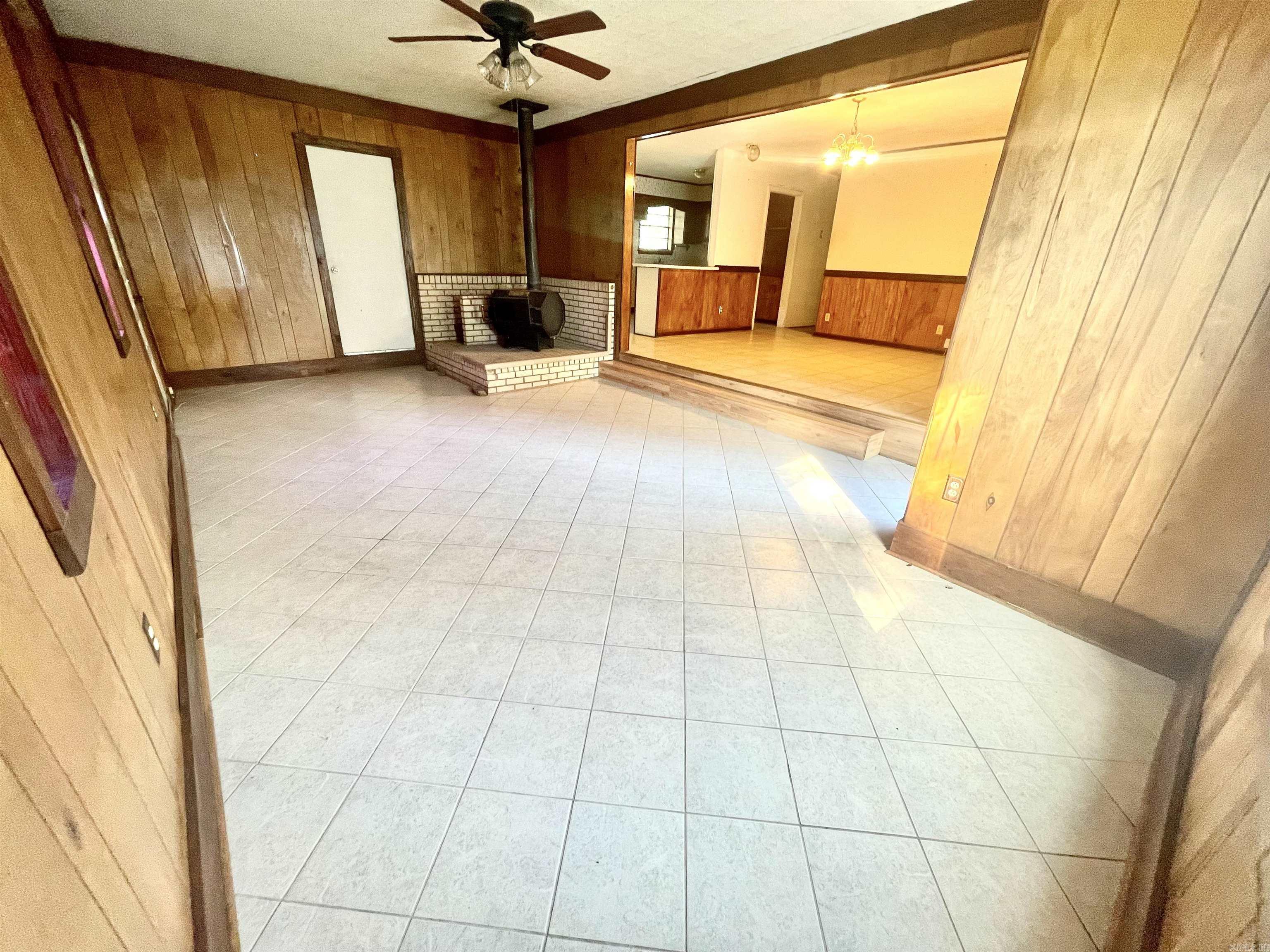 INDIAN HILLS - Residential