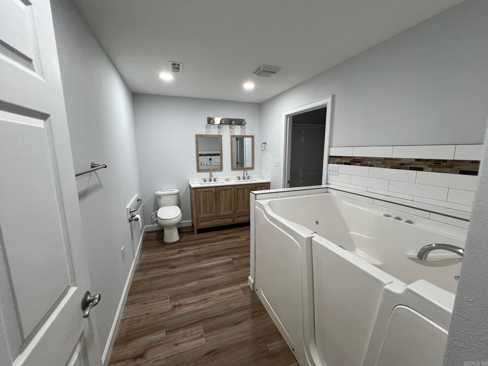 VILLAS AT SOUTHRIDGE VILLAGE H.P - Residential