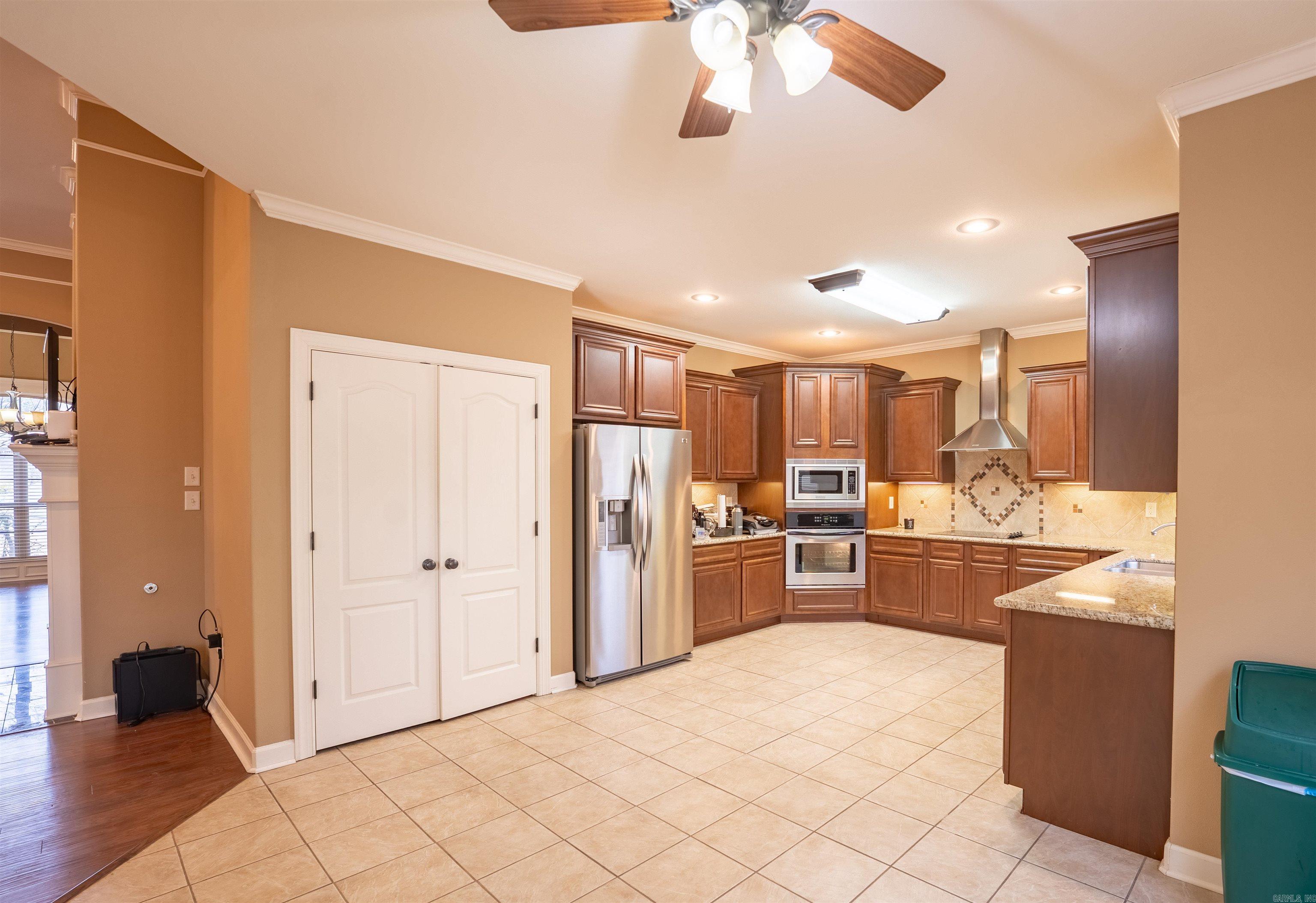 WATERS EDGE - Residential