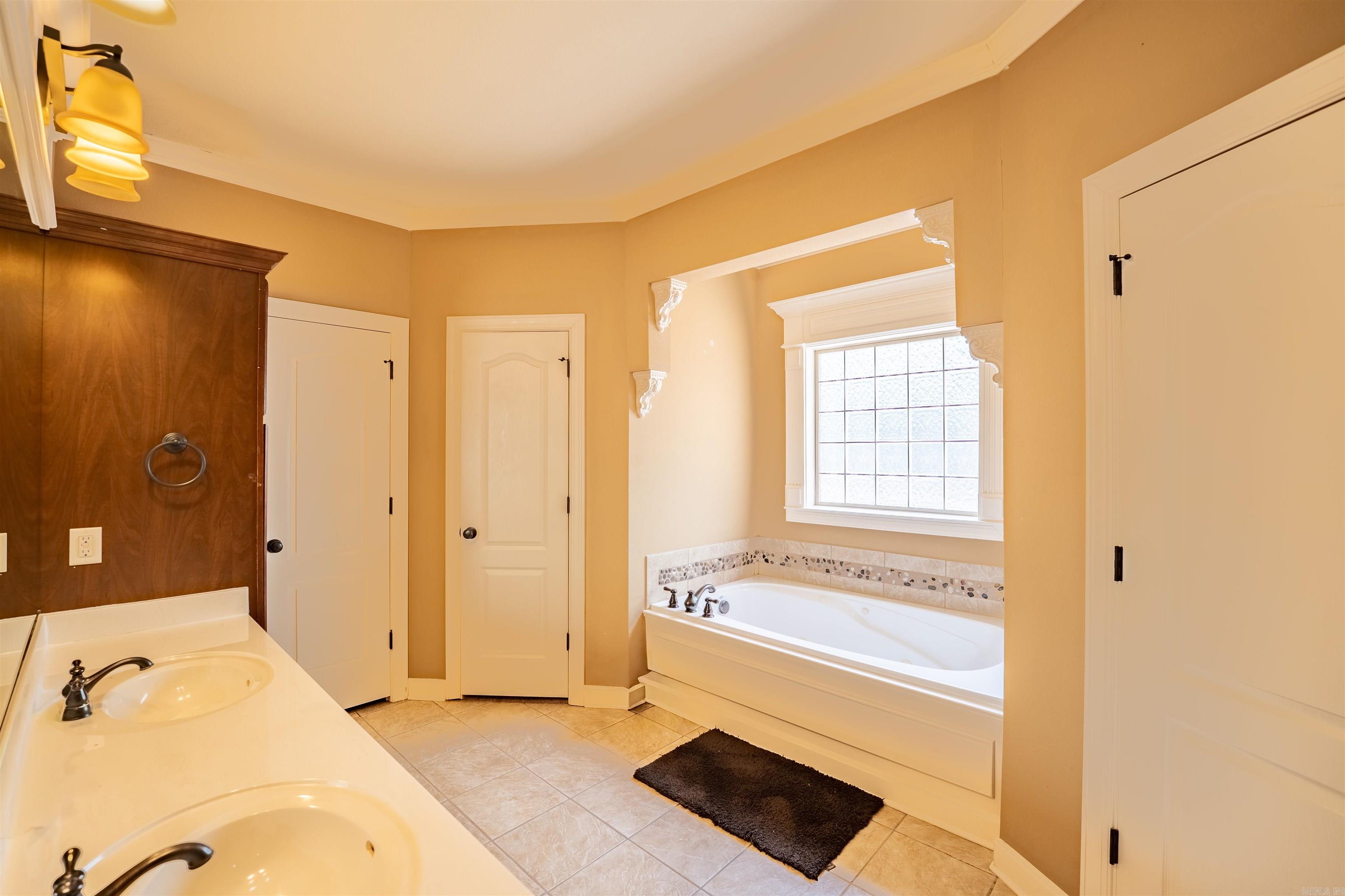 WATERS EDGE - Residential