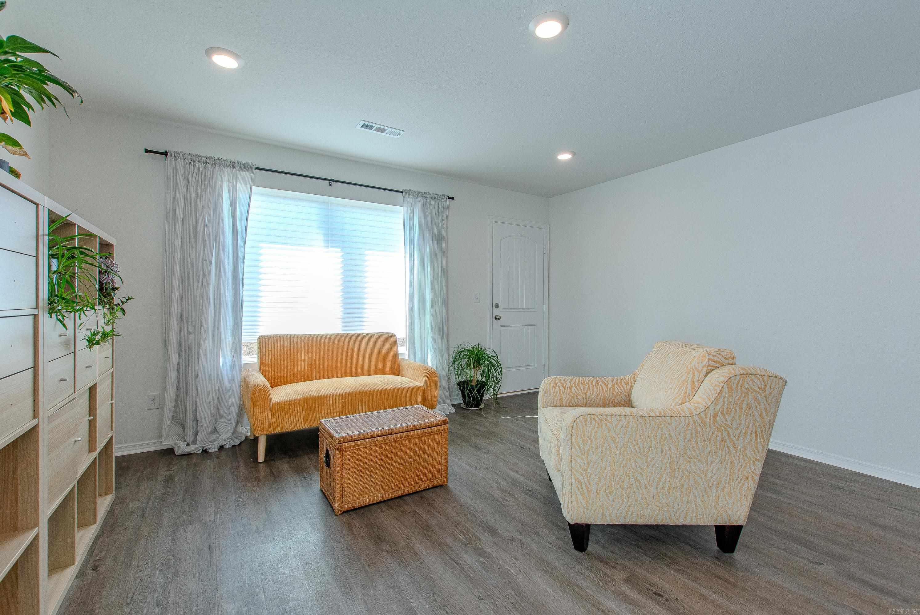 THE MEADOWS - Residential