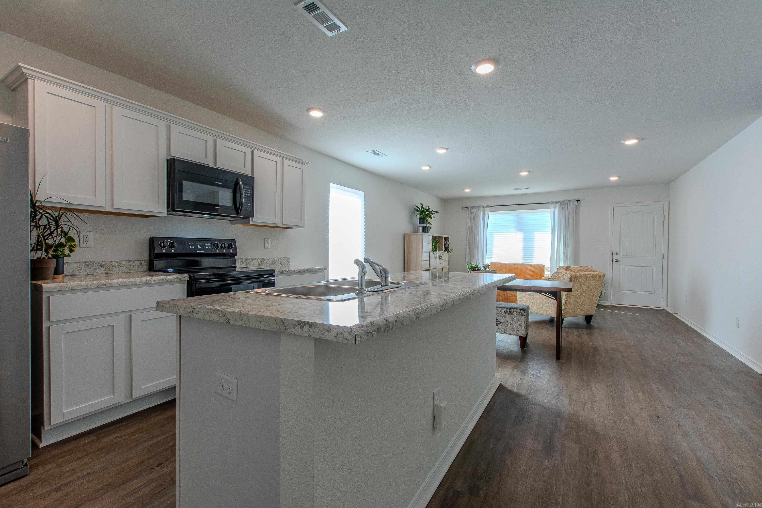 THE MEADOWS - Residential