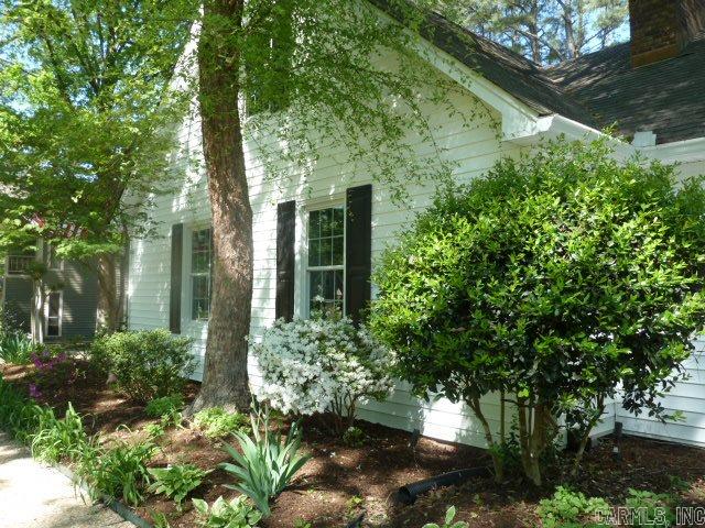 Club Manor - Residential