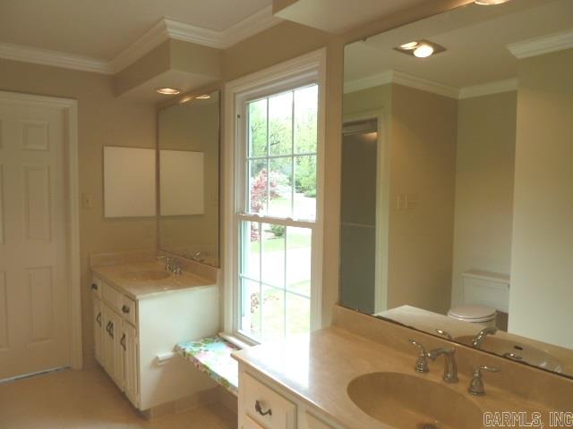 Club Manor - Residential