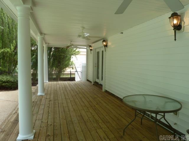 Club Manor - Residential