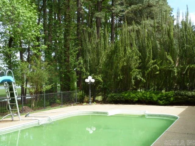 Club Manor - Residential