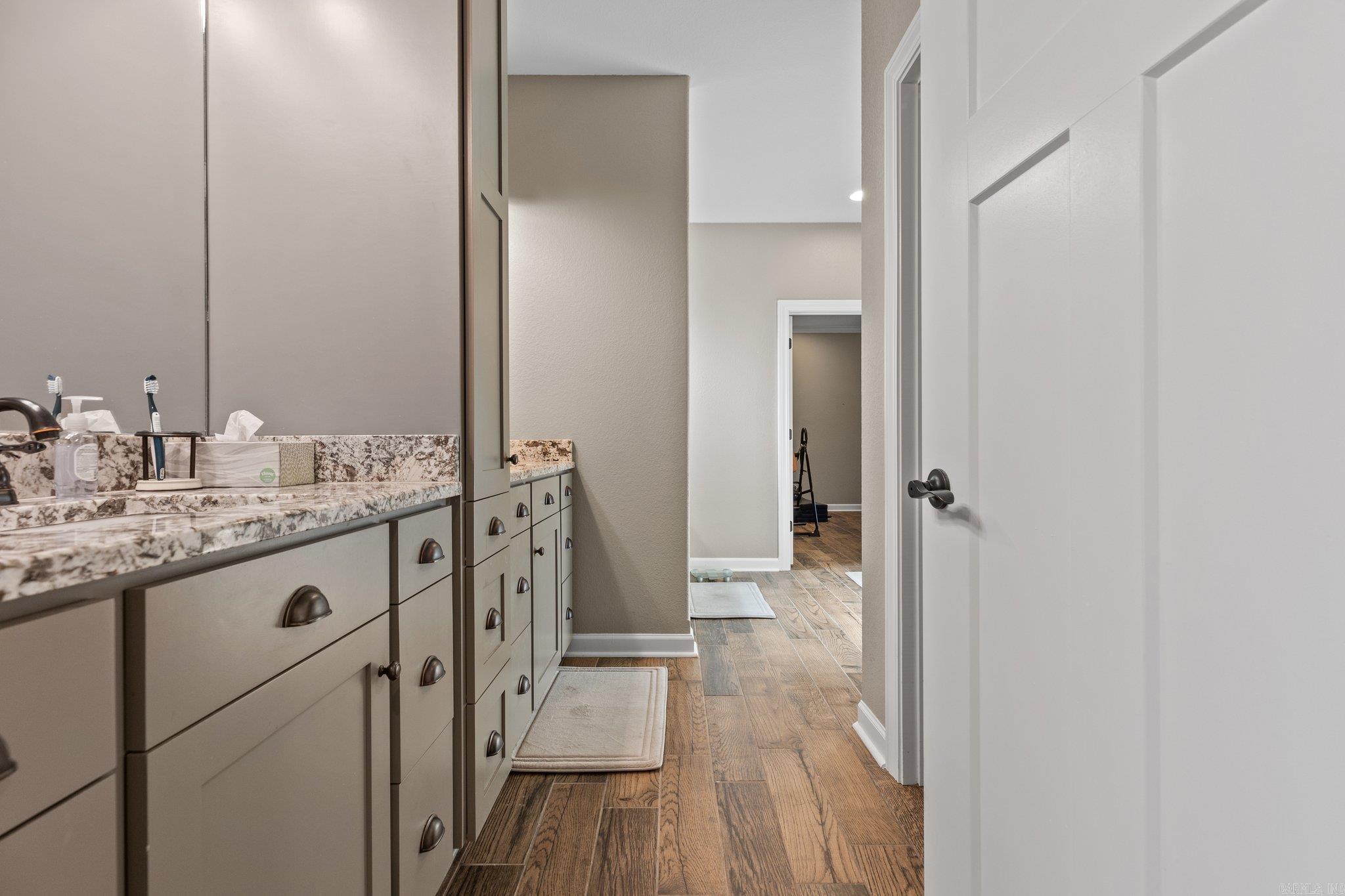 OAK TREE RIDGE SUB - Residential