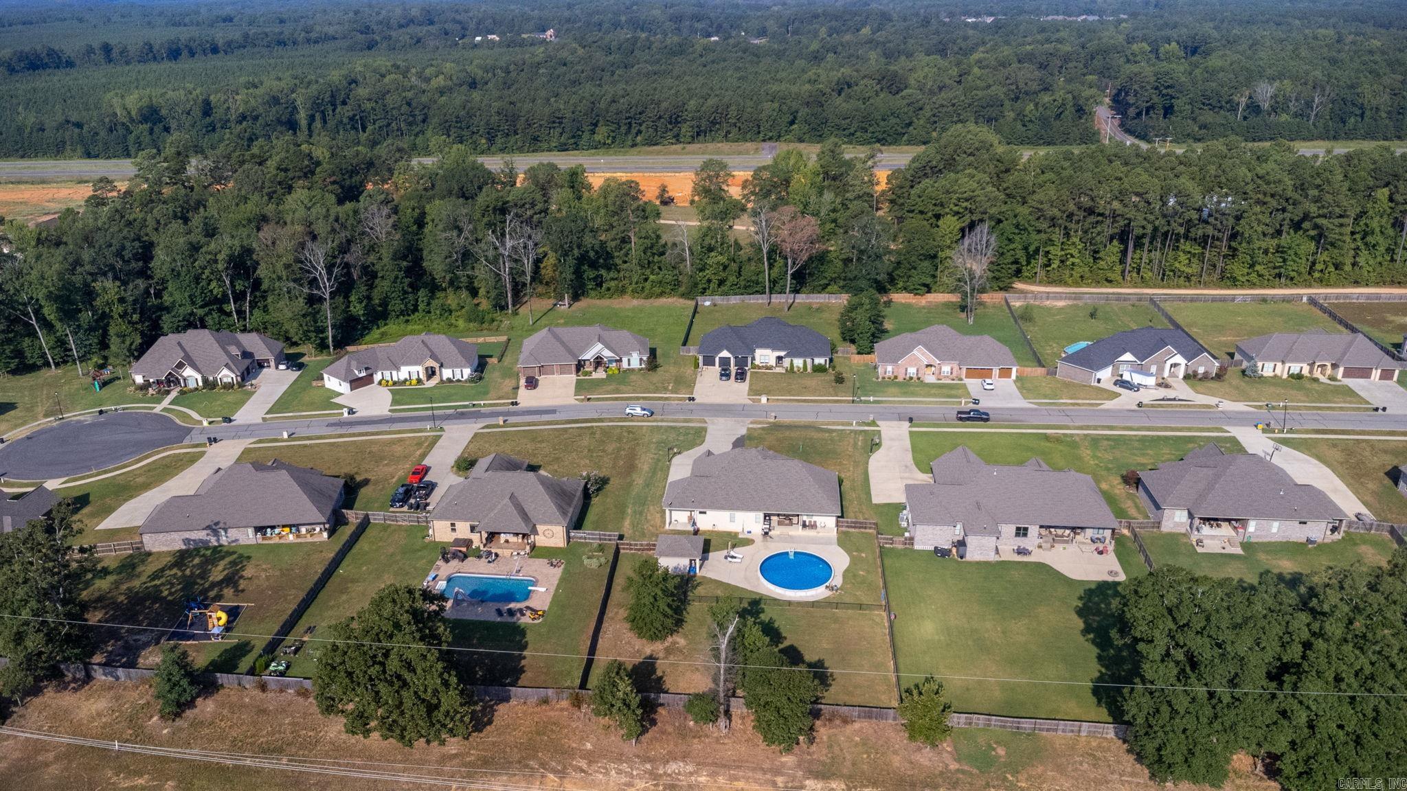 OAK TREE RIDGE SUB - Residential