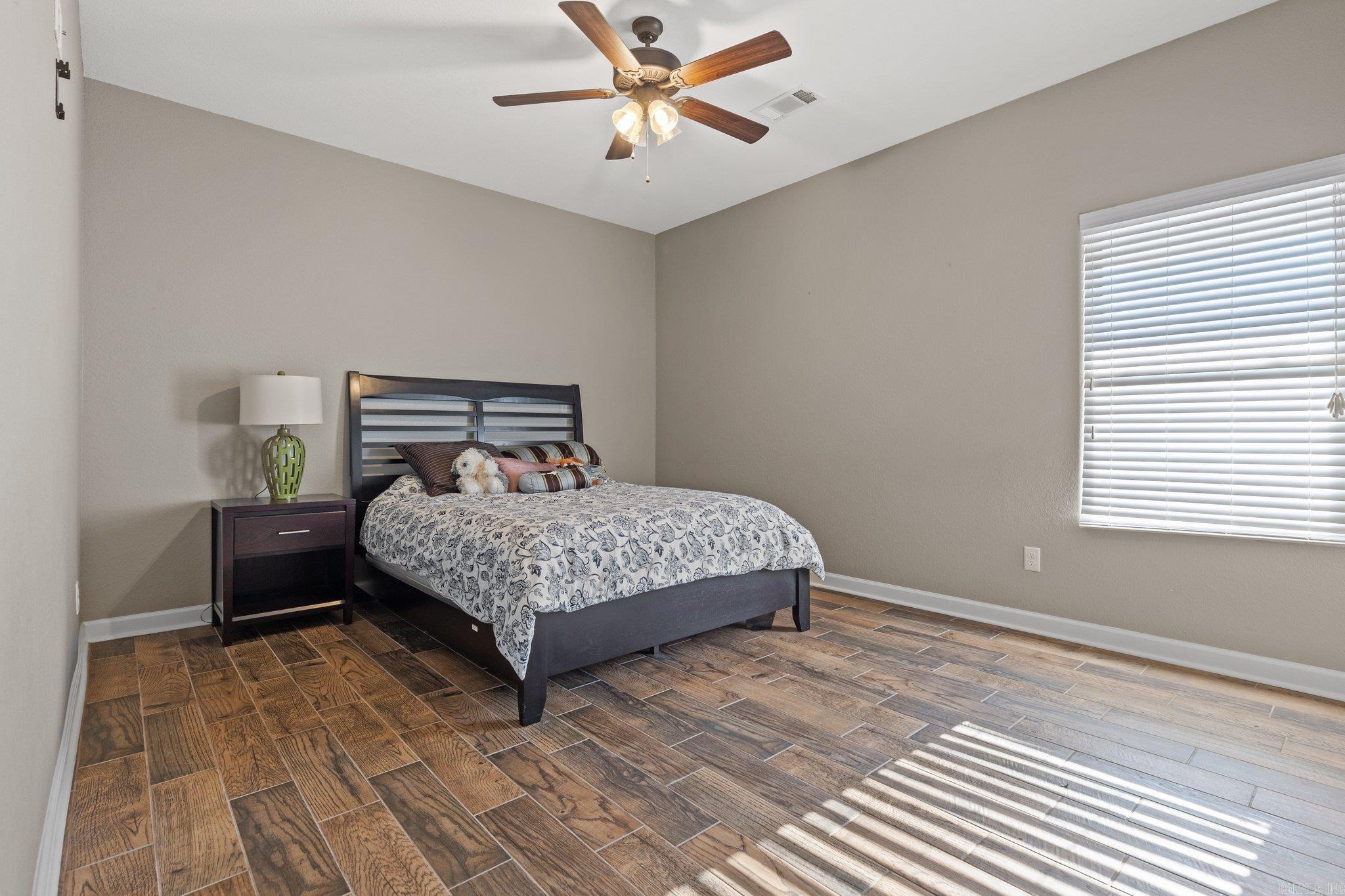 OAK TREE RIDGE SUB - Residential