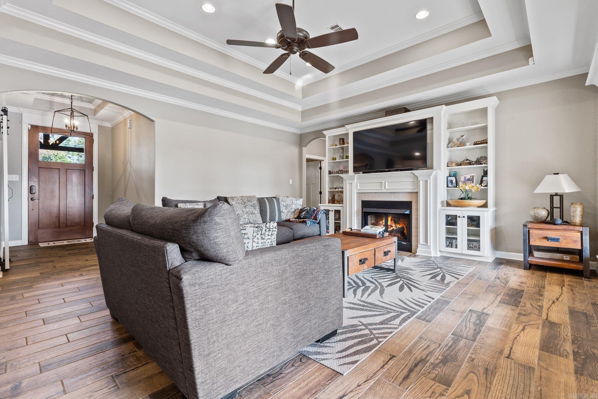 OAK TREE RIDGE SUB - Residential