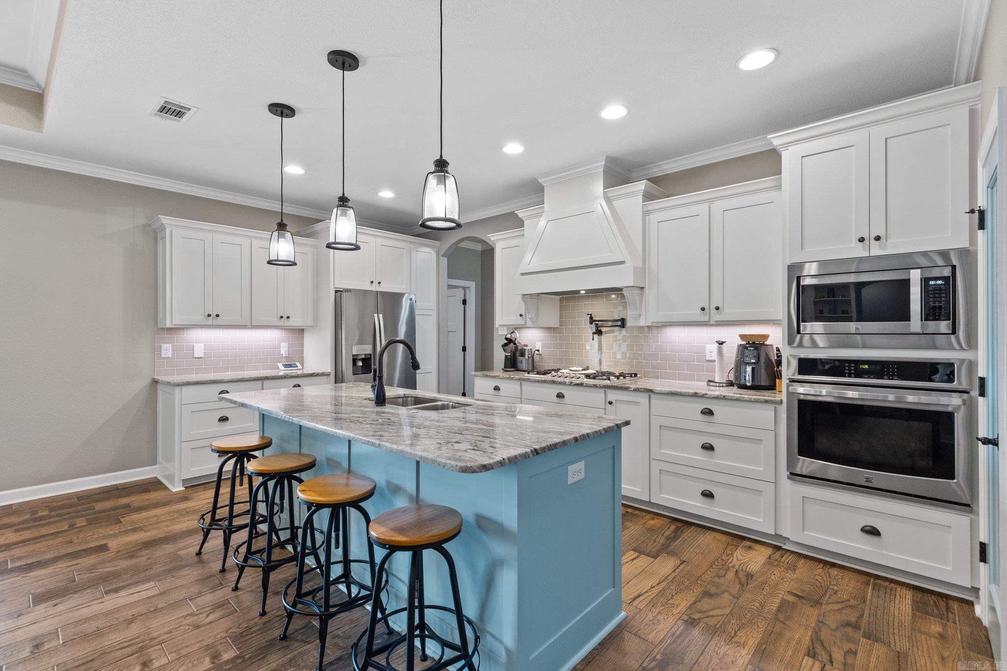 OAK TREE RIDGE SUB - Residential