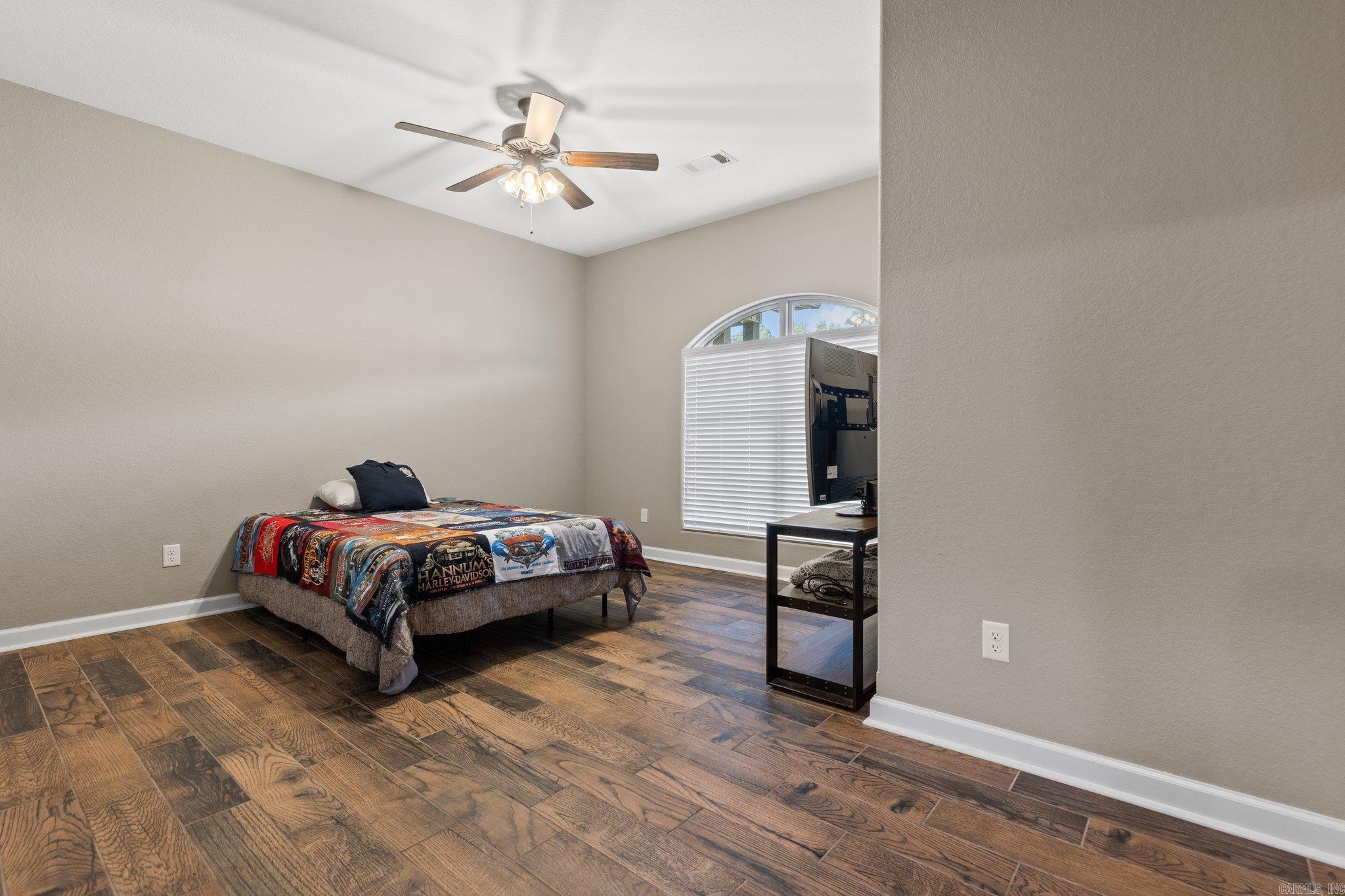 OAK TREE RIDGE SUB - Residential